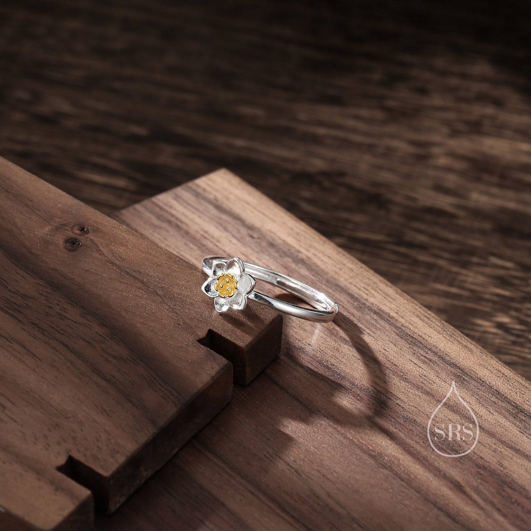Sterling Silver Daffodil Flower Ring, Adjustable Size, Daffodil Ring ring, Silver and Gold Flower Ring, Dainty and Delicate
