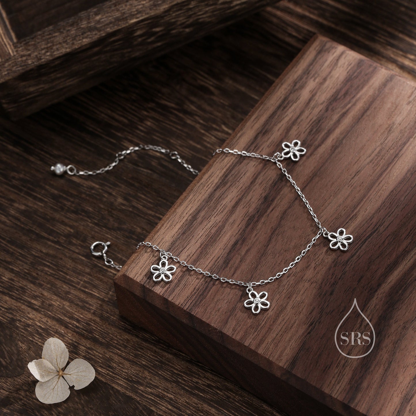 Forget Me Not Flower Motif Bracelet in Sterling Silver, Silver or Gold, Dangle Daisy Bracelet, Forget-me-not Flower Bracelet