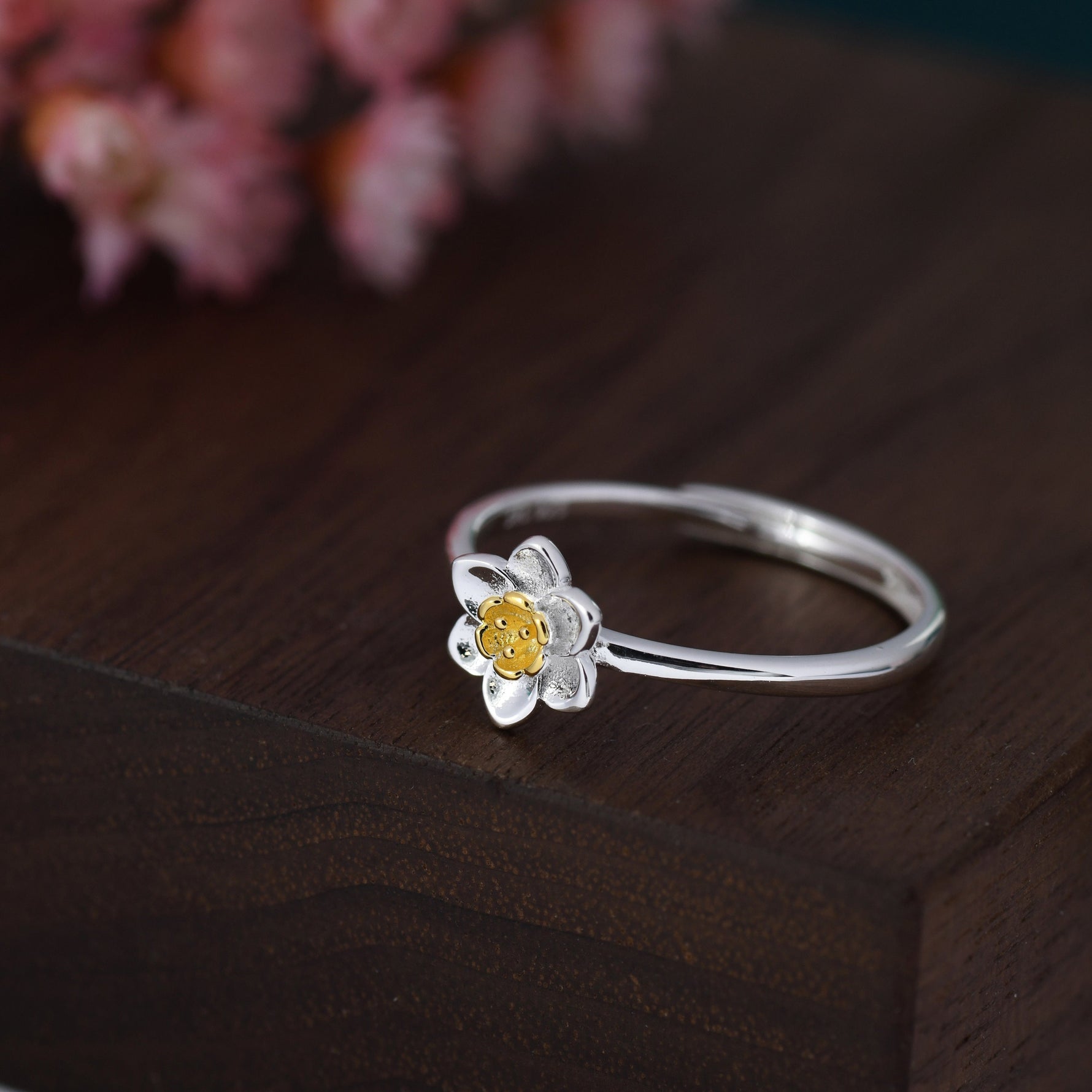 Sterling Silver Daffodil Flower Ring, Adjustable Size, Daffodil Ring ring, Silver and Gold Flower Ring, Dainty and Delicate