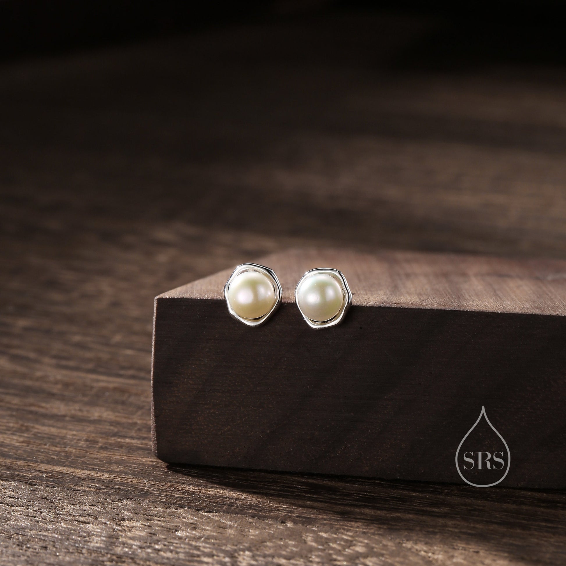 Genuine Freshwater Pearl and Irregular Circle Stud Earrings in Sterling Silver, Delicate Keshi Pearl Halo Earrings, Genuine Pearls