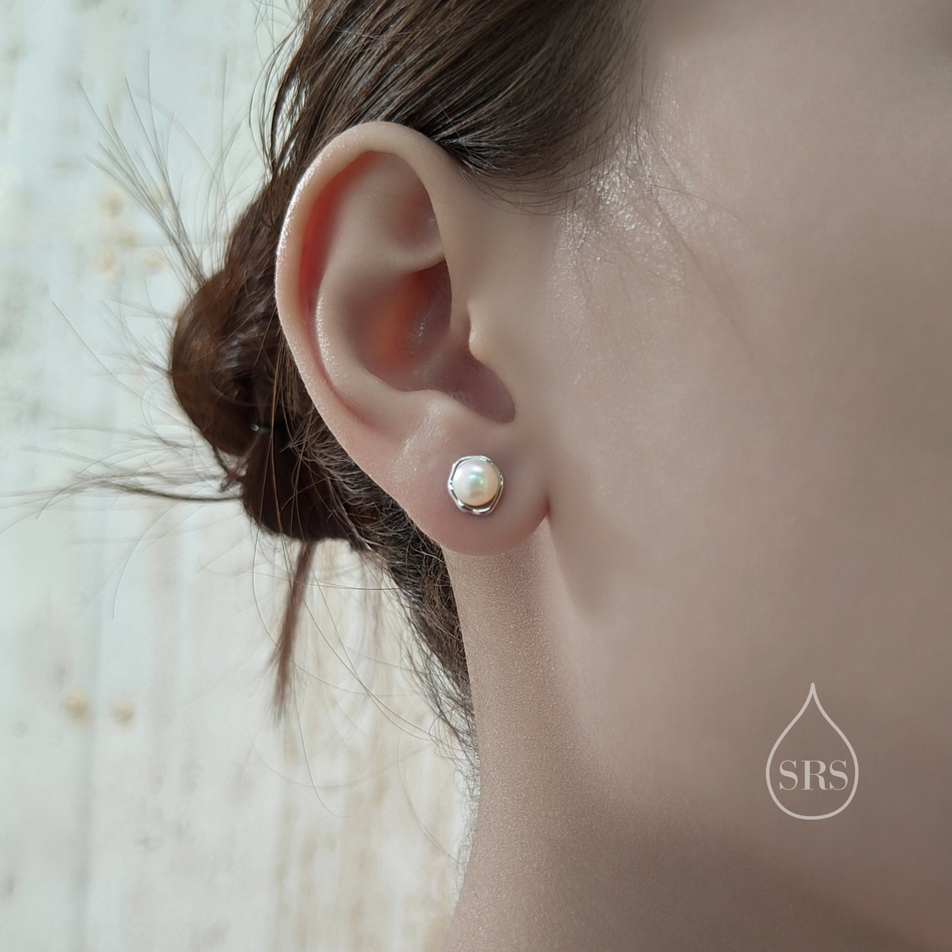 Genuine Freshwater Pearl and Irregular Circle Stud Earrings in Sterling Silver, Delicate Keshi Pearl Halo Earrings, Genuine Pearls