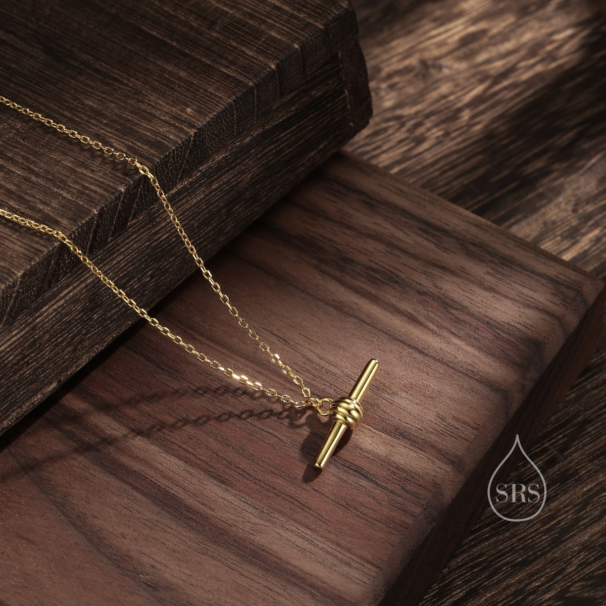 Balanced Bar Pendant Necklace