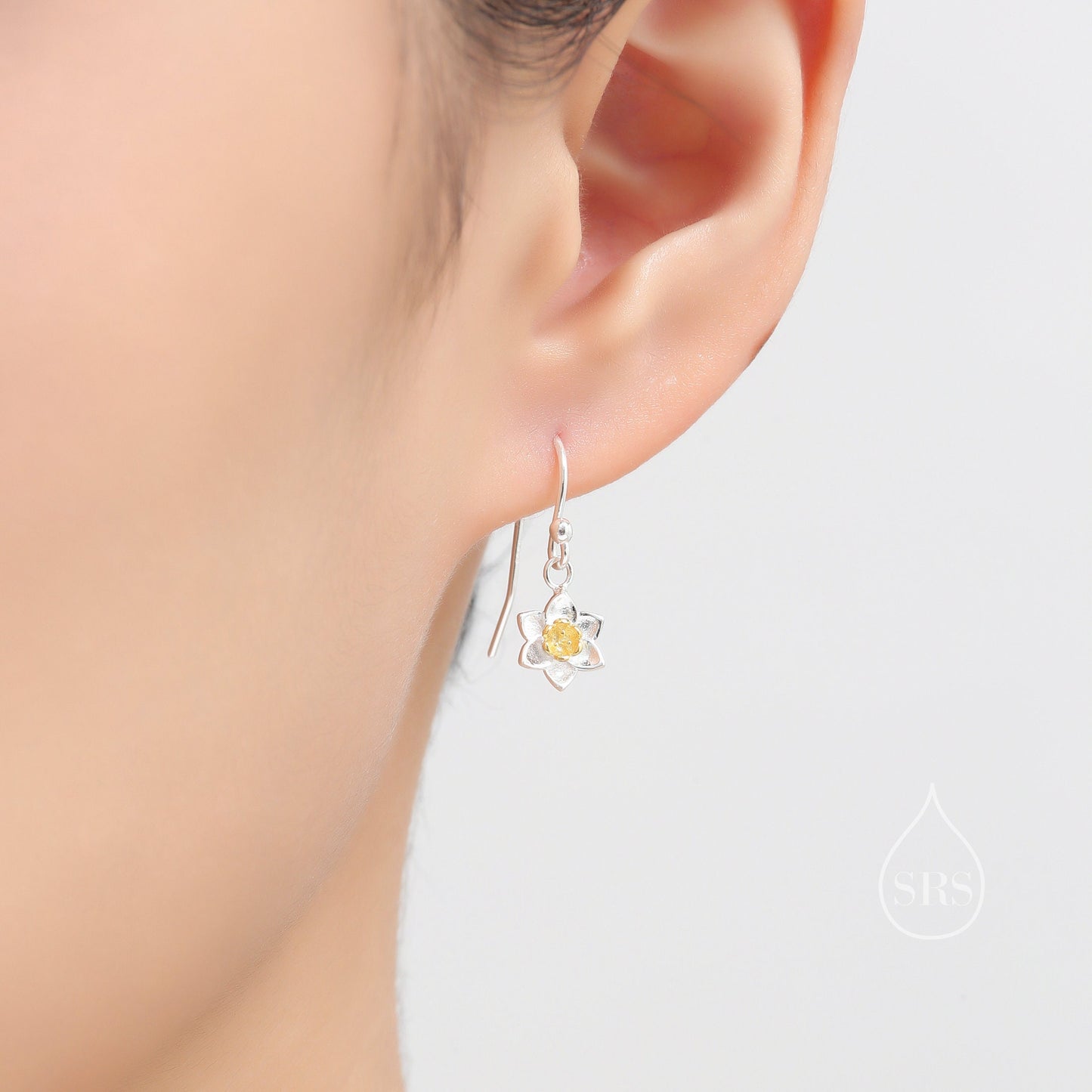 Daffodil Flower Drop Hook Earrings in Sterling Silver, Partial Gold, Flower hoop Earrings, Daffodil Floral Earrings