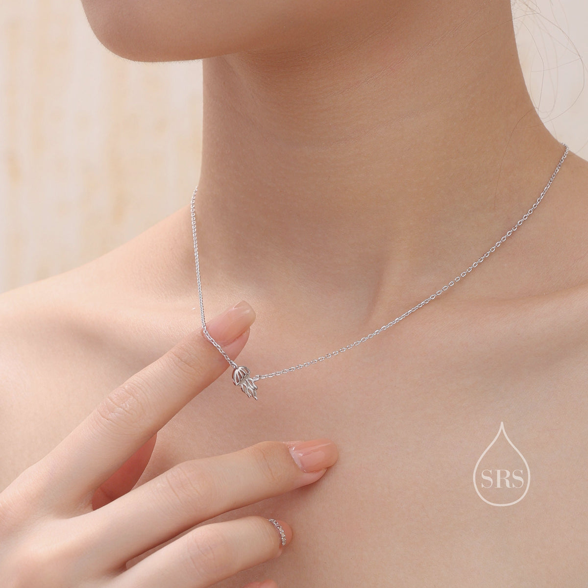 Jellyfish Pendant Necklace in Sterling Silver, Silver or Gold or Rose Gold, Jellyfish Necklace, Fish Necklace, Ocean Necklace