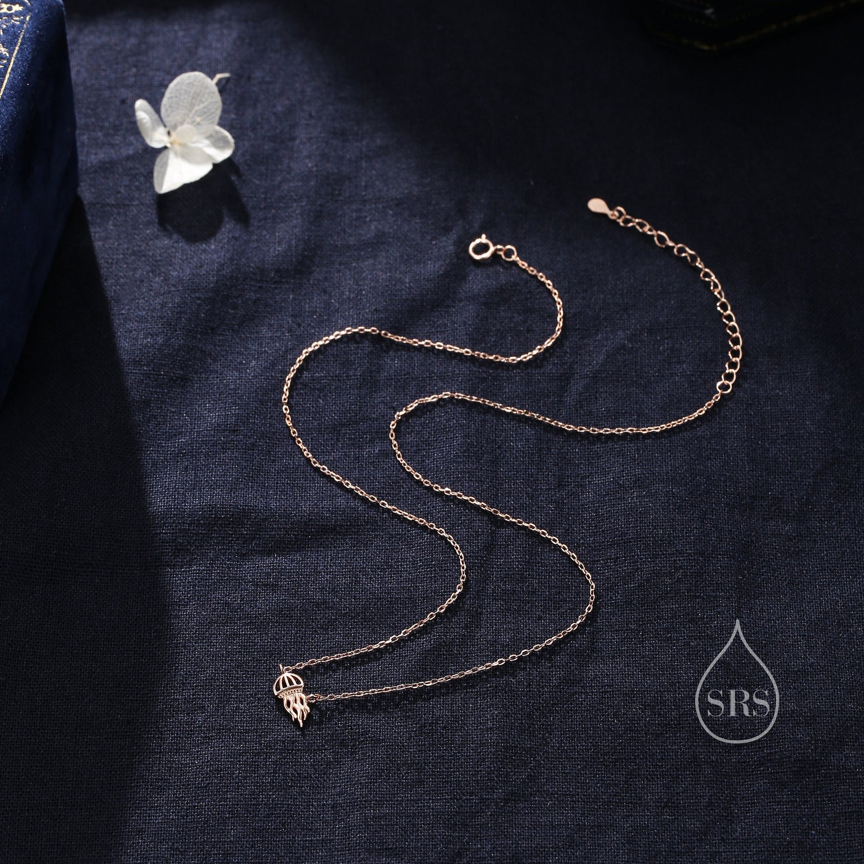 Jellyfish Pendant Necklace in Sterling Silver, Silver or Gold or Rose Gold, Jellyfish Necklace, Fish Necklace, Ocean Necklace