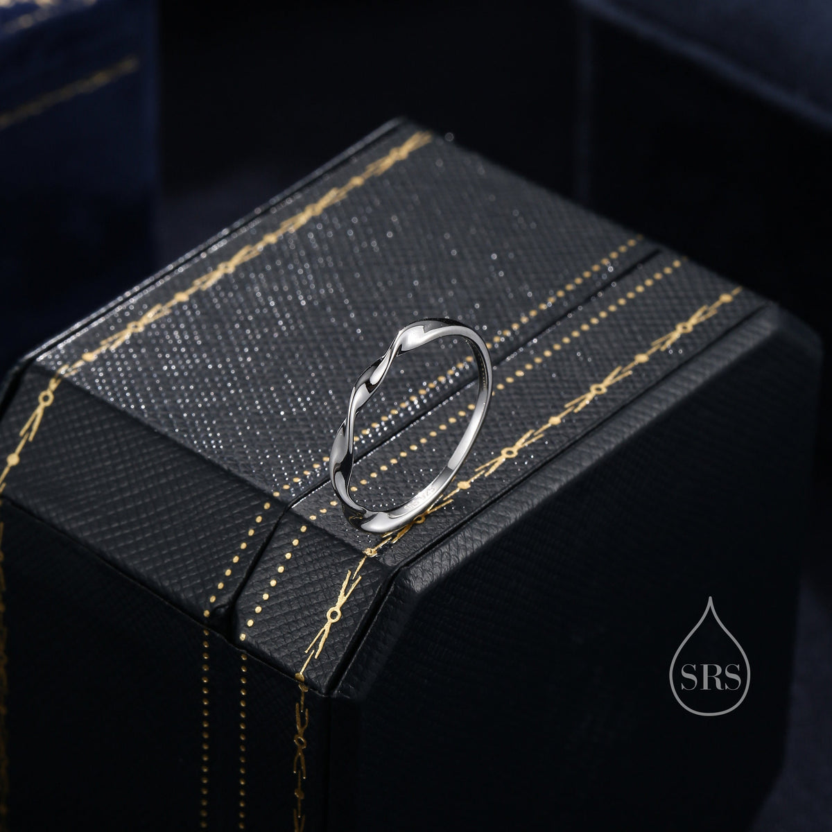 Twist Wave Stacking Ring