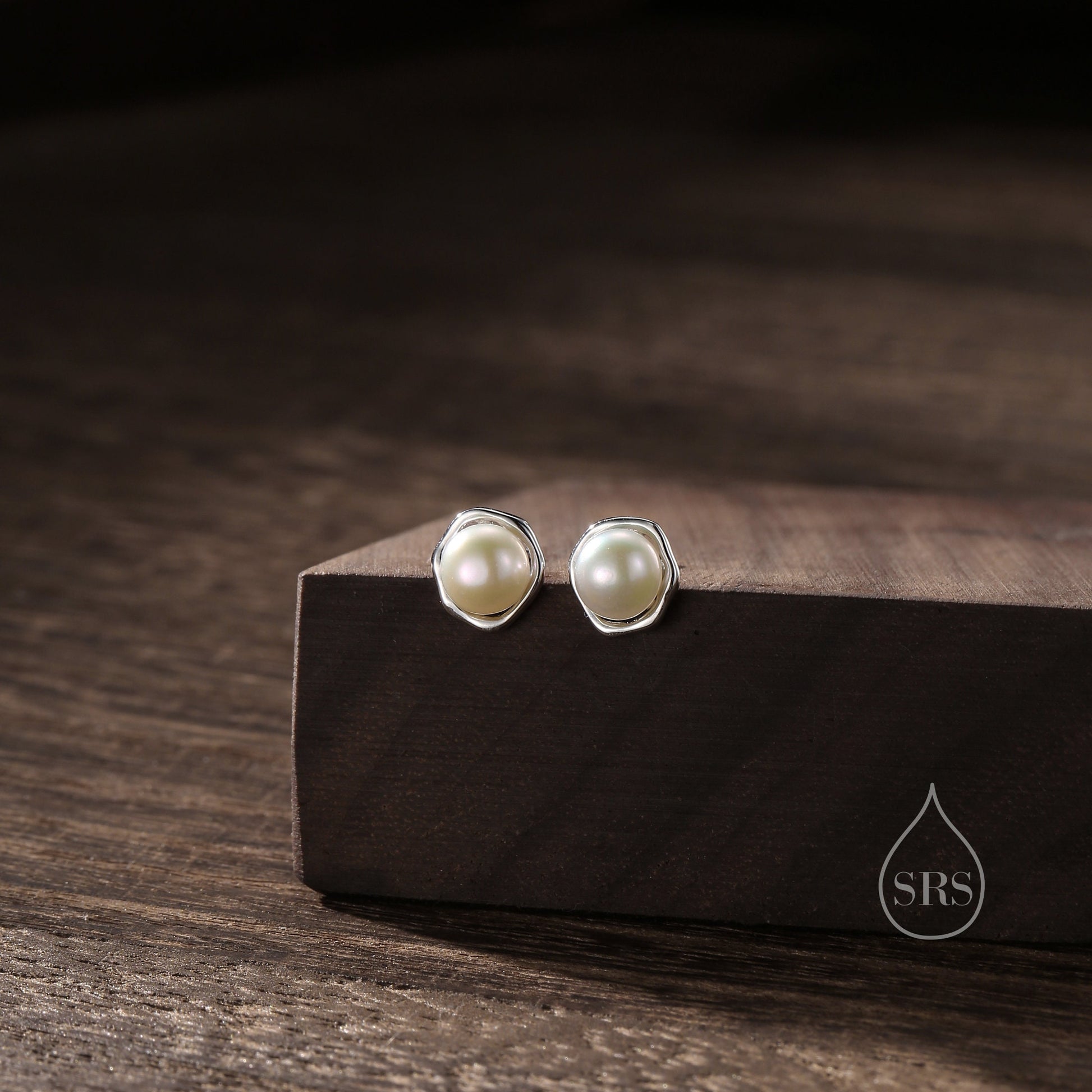 Genuine Freshwater Pearl and Irregular Circle Stud Earrings in Sterling Silver, Delicate Keshi Pearl Halo Earrings, Genuine Pearls