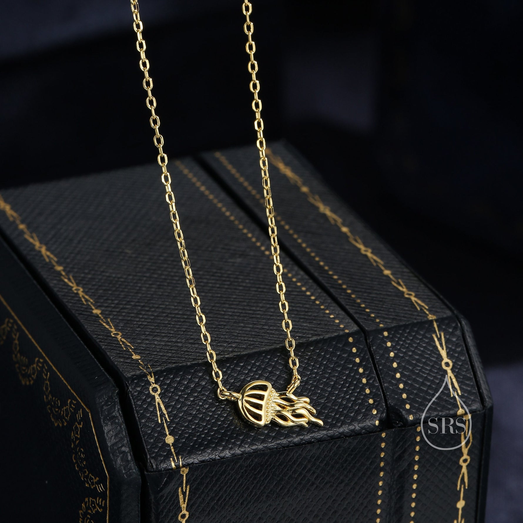 Jellyfish Pendant Necklace in Sterling Silver, Silver or Gold or Rose Gold, Jellyfish Necklace, Fish Necklace, Ocean Necklace