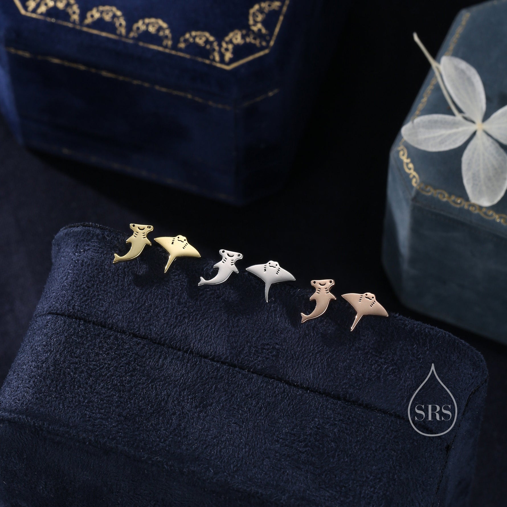 Mismatched Kawaii Hammerhead Shark & Manta Ray 18G Screw Back Earrings in Sterling Silver, Animal Earrings