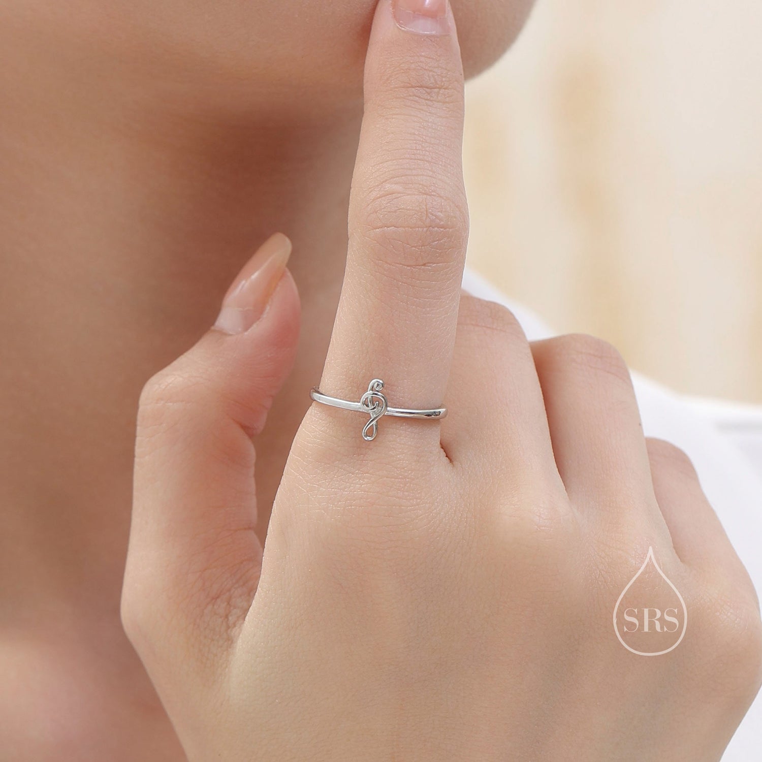 Minimalist Treble Clef Music Note Motif Ring
