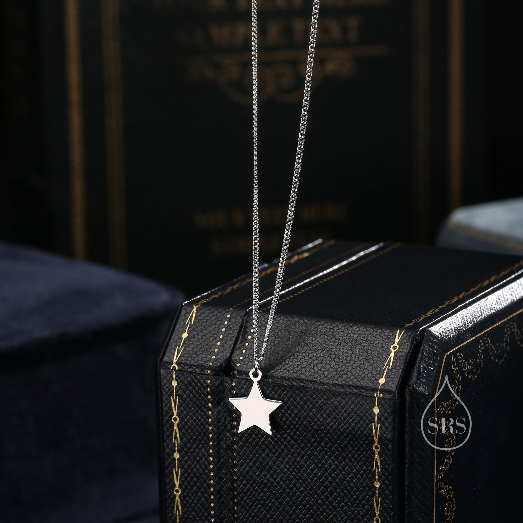 Minimalist Star Pendant Necklace in Sterling Silver, Silver or Gold or Rose Gold, Small Star Necklace