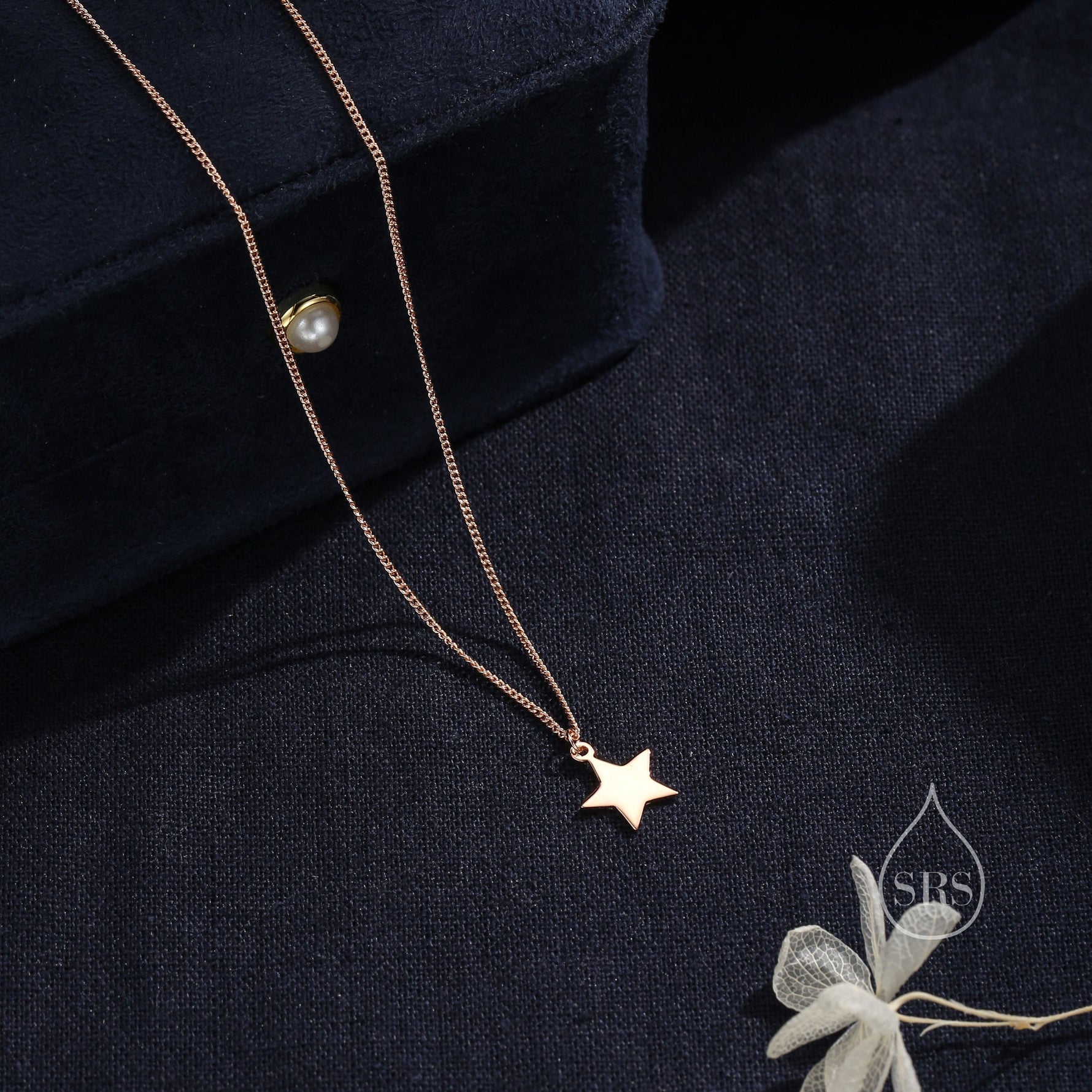 Minimalist Star Pendant Necklace in Sterling Silver, Silver or Gold or Rose Gold, Small Star Necklace