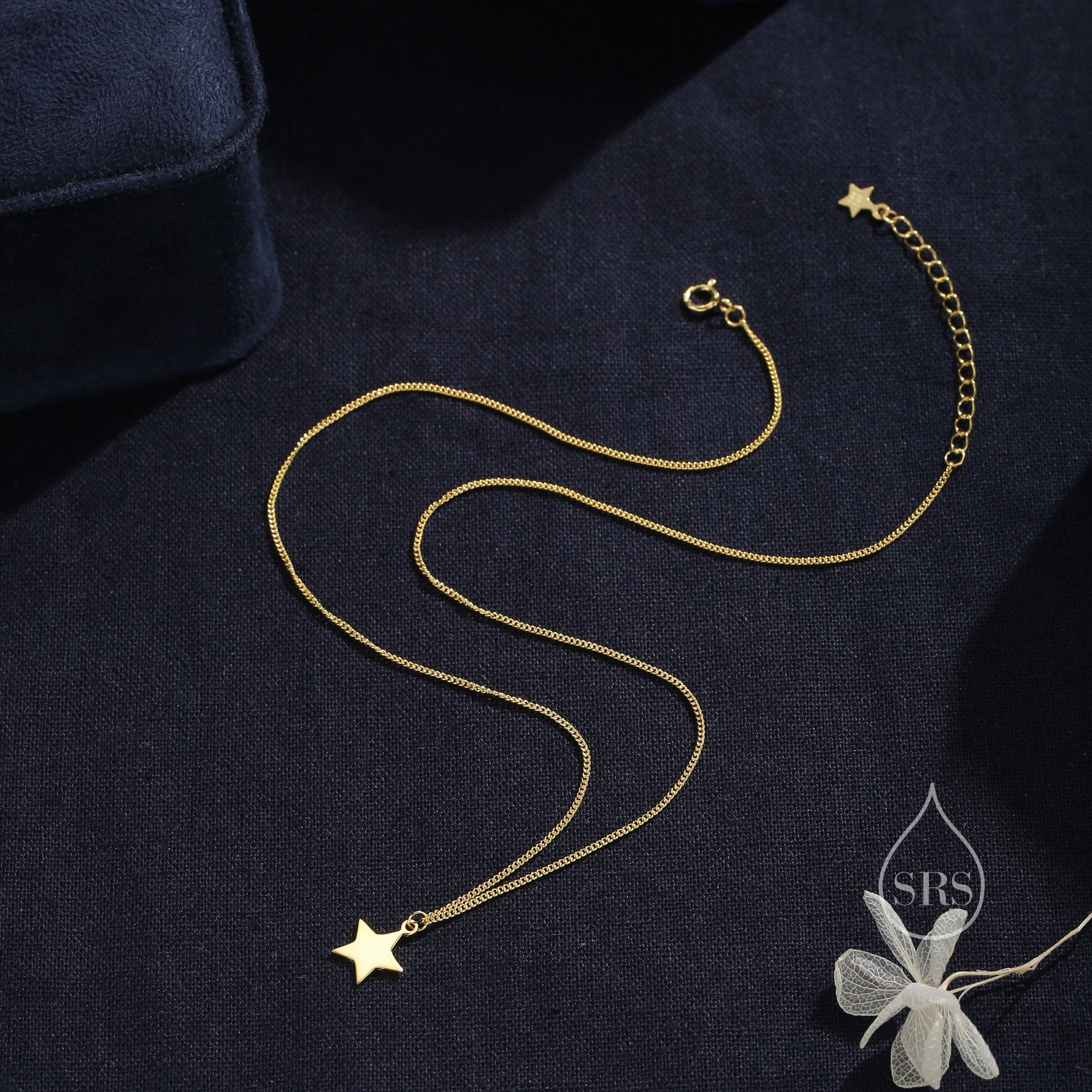 Minimalist Star Pendant Necklace in Sterling Silver, Silver or Gold or Rose Gold, Small Star Necklace