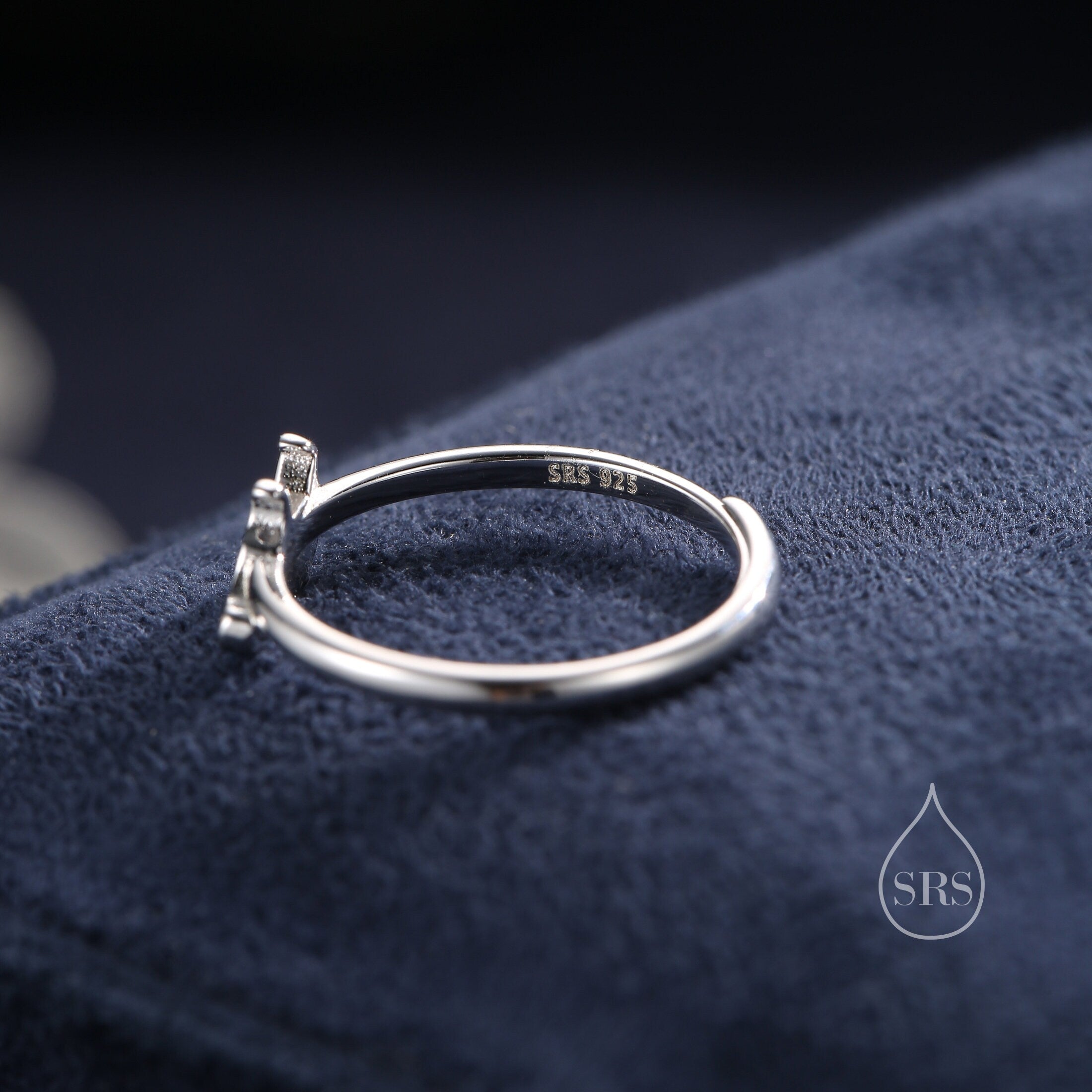 Cute Capybara Motif Ring – Silver Rain Silver