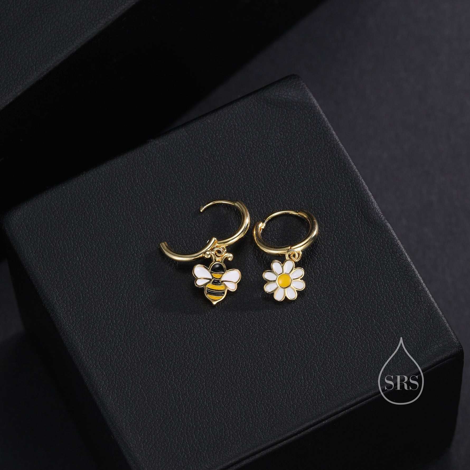 Mismatched Bumble Bee and Daisy Huggie Hoops in Sterling Silver, Silver or Gold, Asymmetric Cute Bee Hoop Earrings,