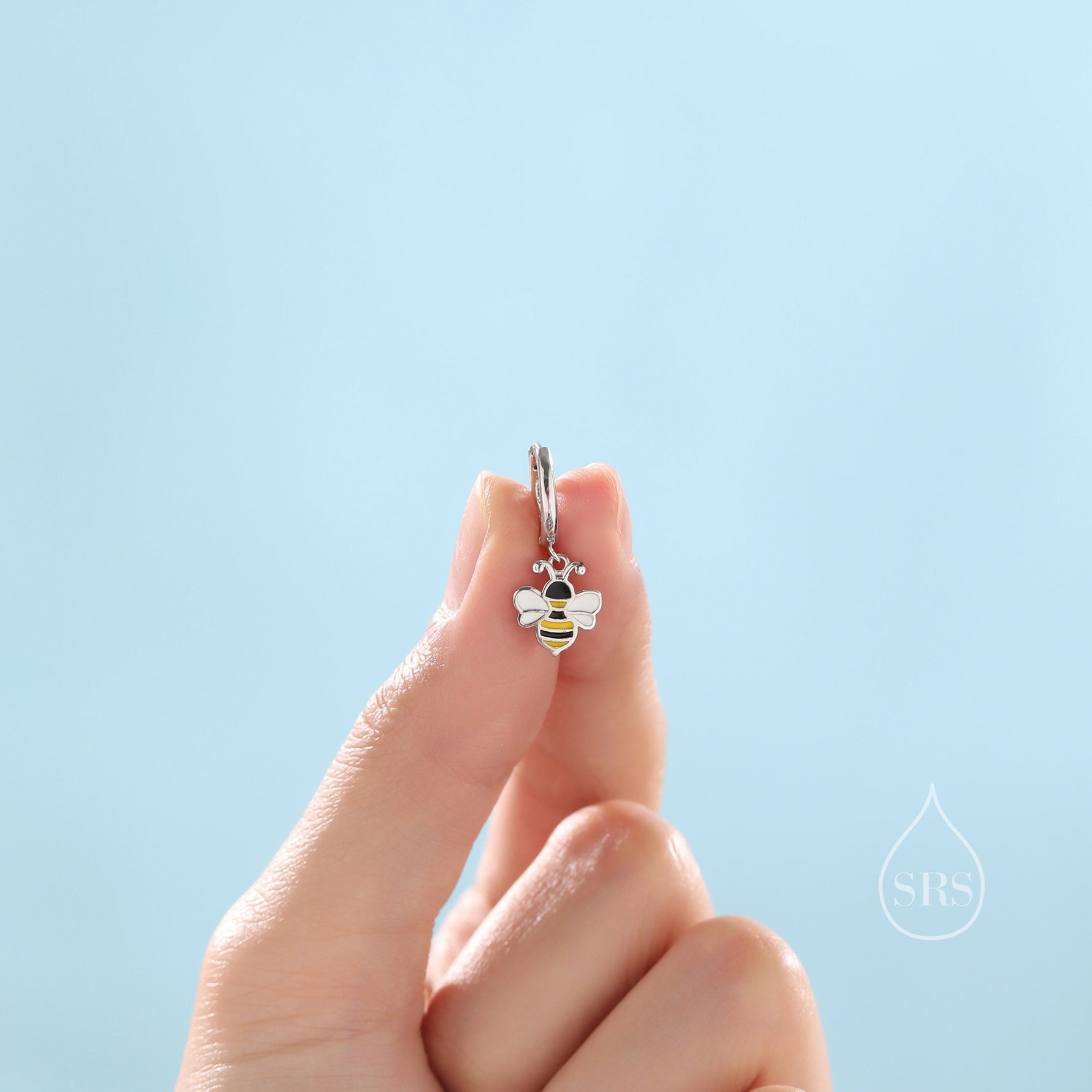 Mismatched Bumble Bee and Daisy Huggie Hoops in Sterling Silver, Silver or Gold, Asymmetric Cute Bee Hoop Earrings,