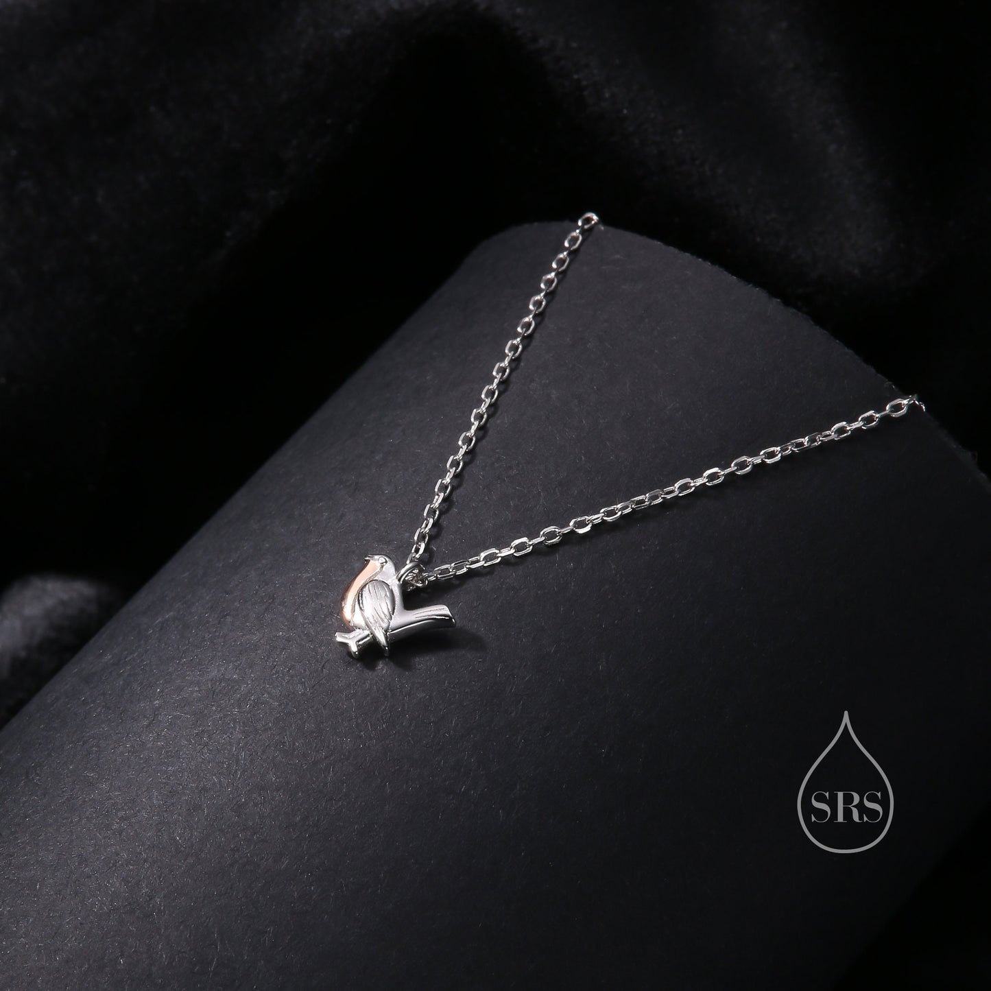 Tiny Robin Bird Pendant Necklace in Sterling Silver, Silver Animal Pendant, Nature Inspired Jewellery, Bird Necklace