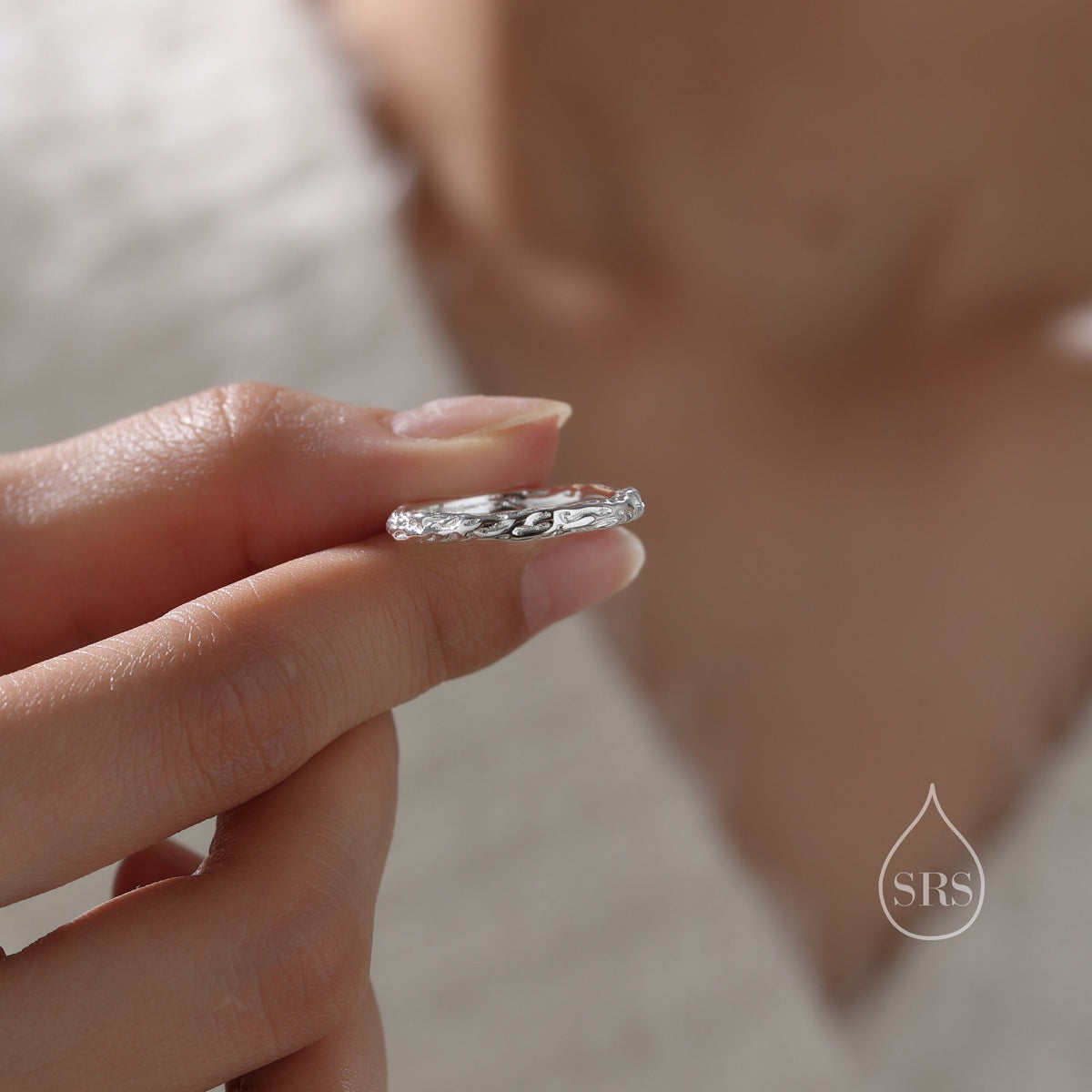 Organic Shape Minimalist Ring in Sterling Silver, Hammered Ring, Molten Shape Ring, US Size 5-8