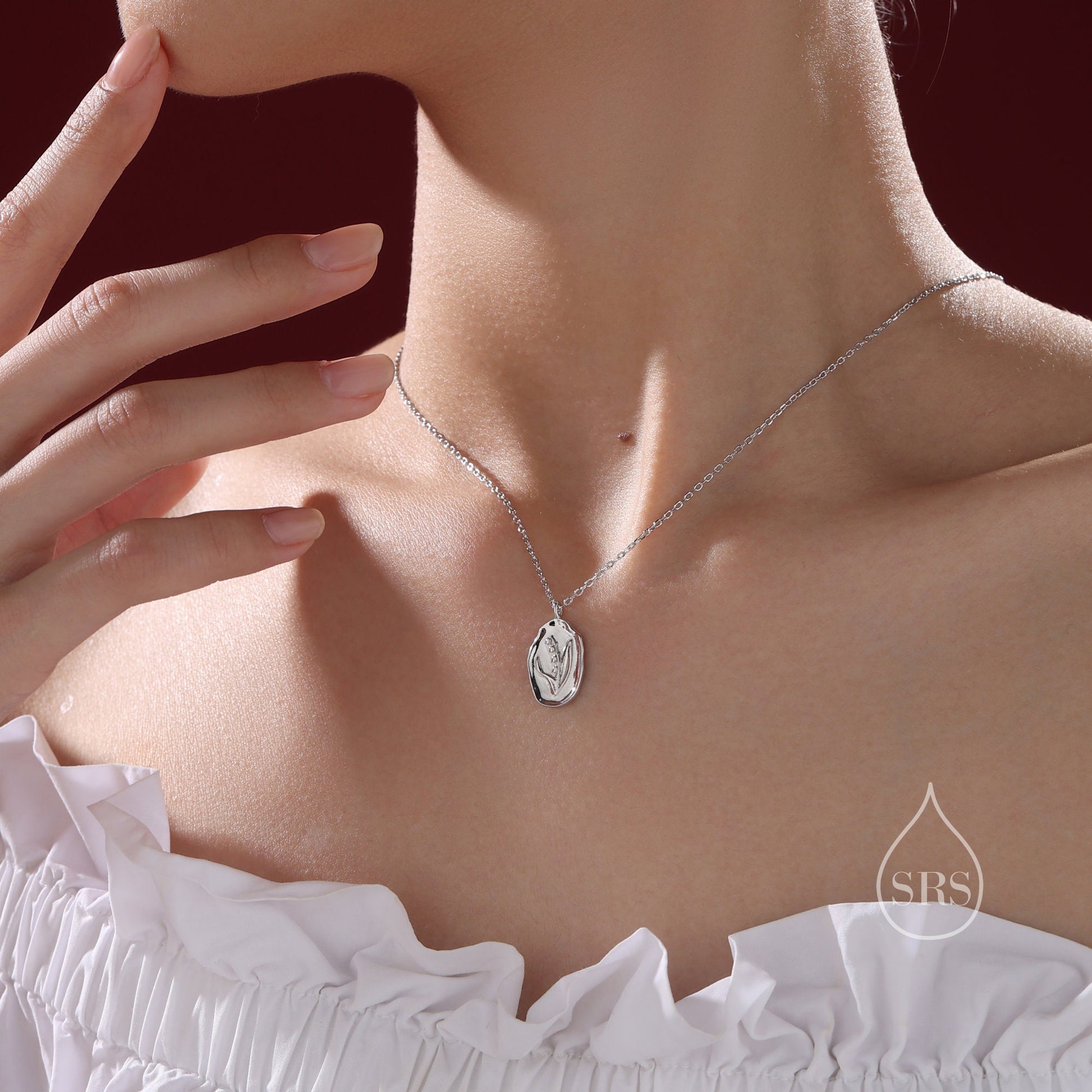 Lily of the Valley Flower Oval Pendant Necklace in Sterling Silver, Silver or Gold, May Birth Flower, Nature Inspired Flower Disk Necklace