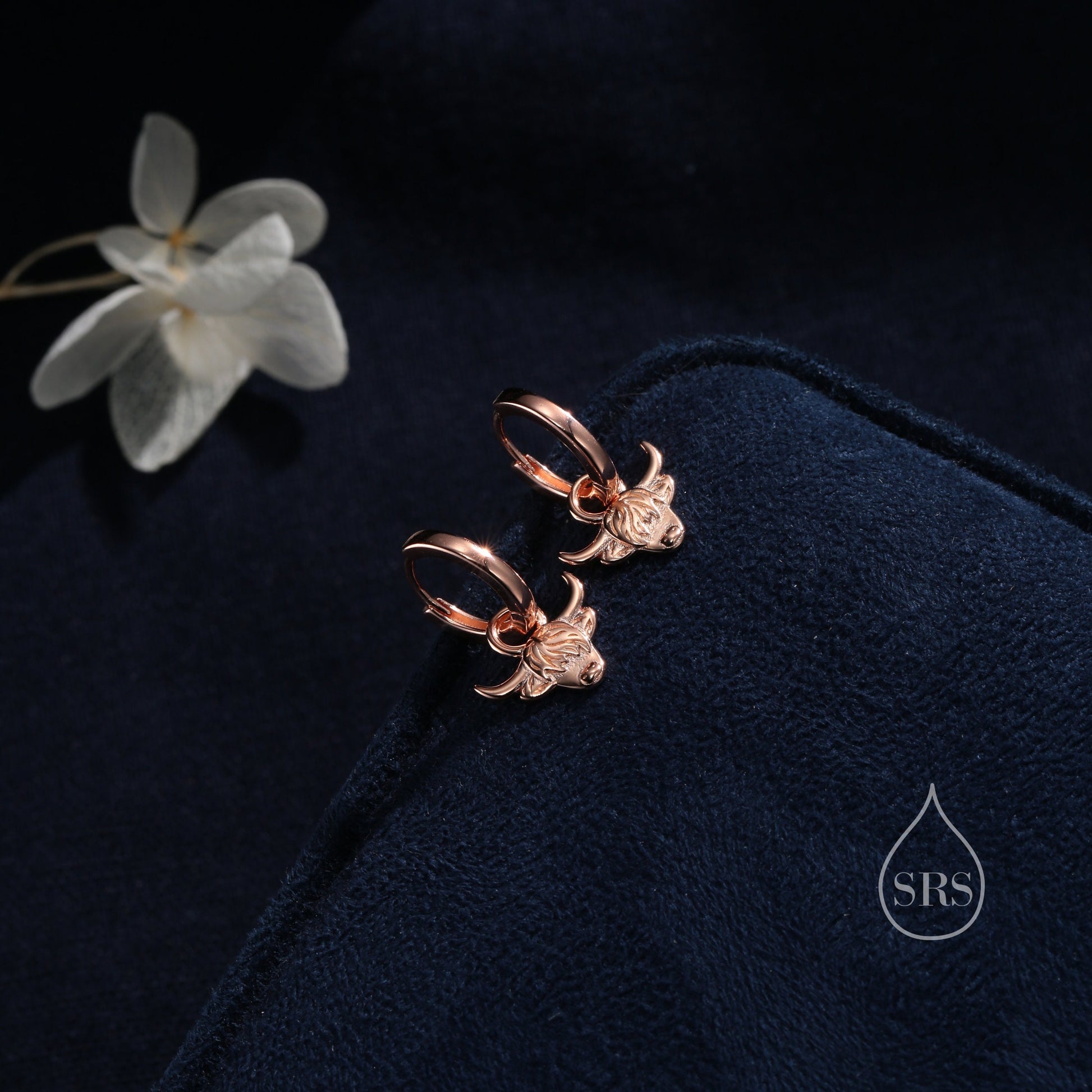 Highland Cow Huggie Hoops in Sterling Silver, Silver or Gold or Rose Gold, Highland Cow Earrings, Detachable Hoops