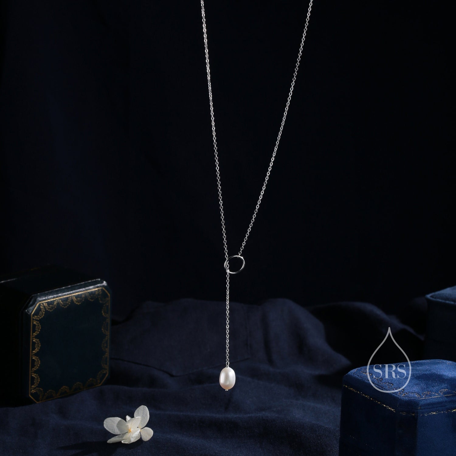 Baroque Pearl and Circle Lariat Necklace