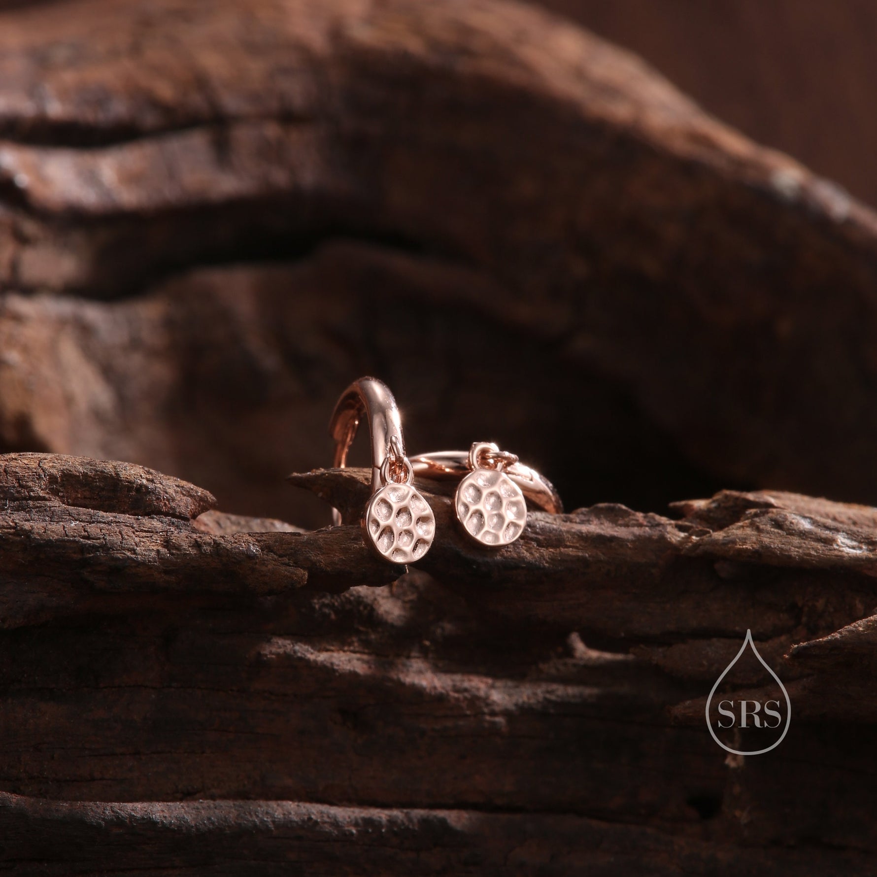 Tiny Hammered Disks Dangle Huggie Hoop in Sterling Silver, Silver or Gold or Rose Gold, Skinny Disks Earrings, Minimalist Hammered Disk Hoop