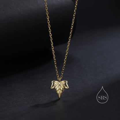 Cute Little Ivy Leaf Pendant Necklace in Sterling Silver, Silver or Gold or Rose Gold, Ivy Leaf Necklace in Silver