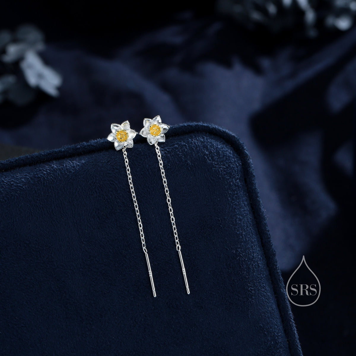 Daffodil Flower Threader Earrings in Sterling Silver, Daffodil with Dangle Chain Earrings, Daffodil Pull Through Chain Earrings
