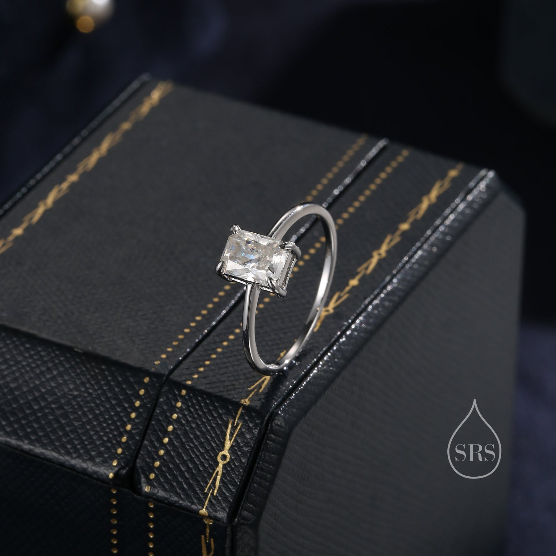 1 Carat Emerald Cut Moissanite Diamond Classic Single Stone Engagement Ring in Sterling Silver, Genuine Moissanite Baguette Ring, US 5-8