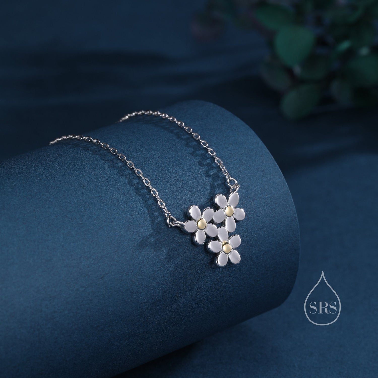 Sterling Silver Forget Me Not Flower Trio Pendant Necklace, Three Flower Bouquet  Necklace, Daisy Chain Necklace, Two Tone Flower Necklace
