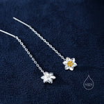 Daffodil Flower Threader Earrings in Sterling Silver, Daffodil with Dangle Chain Earrings, Daffodil Pull Through Chain Earrings