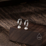 Natural Freshwater Pearl Huggie Hoops, Single Pearl Hoops, Silver or Gold, Genuine Pearl Huggie Hoops, Keshi Pearl Earrings