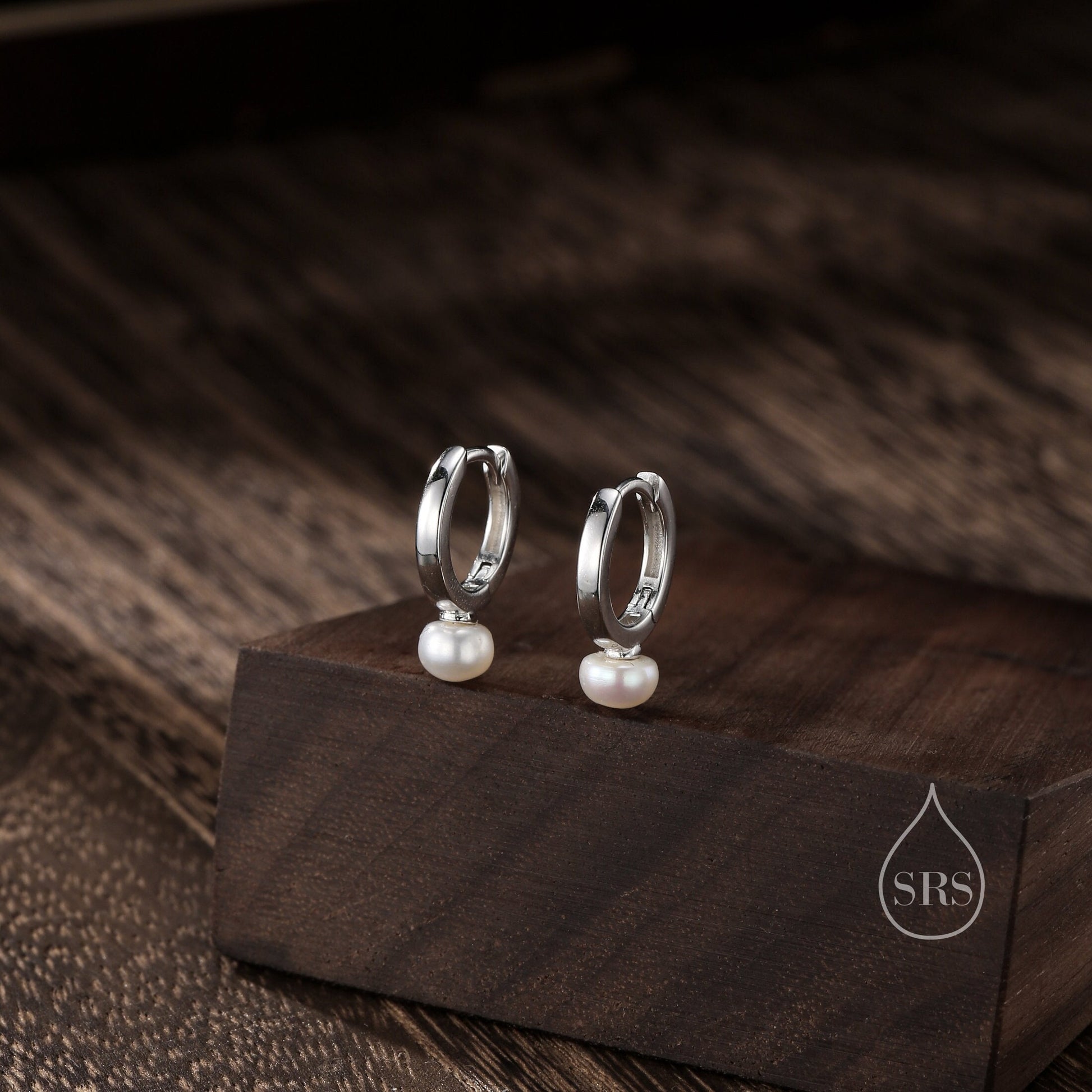 Natural Freshwater Pearl Huggie Hoops, Single Pearl Hoops, Silver or Gold, Genuine Pearl Huggie Hoops, Keshi Pearl Earrings