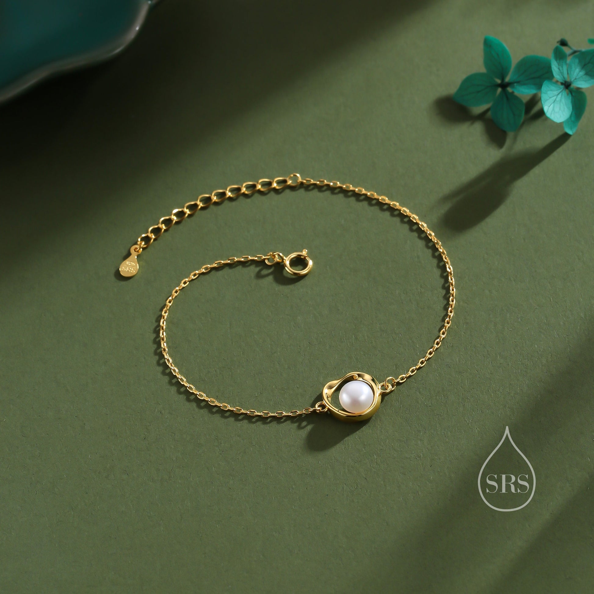 Sterling Silver Natural Pearl Mobius Circle Bracelet, Pearl and Twist Circle Bracelet, Genuine Freshwater Pearl Bracelet