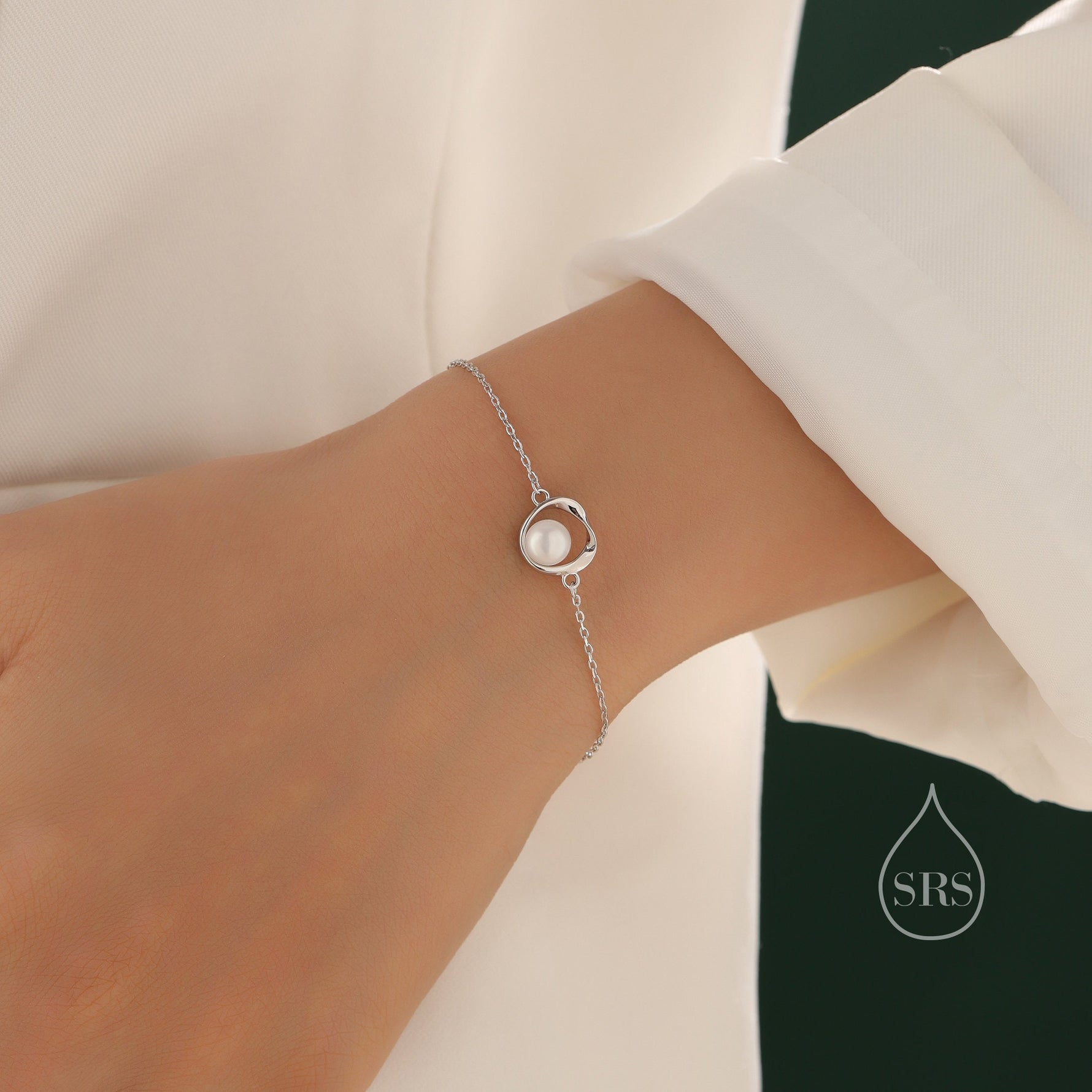Sterling Silver Natural Pearl Mobius Circle Bracelet, Pearl and Twist Circle Bracelet, Genuine Freshwater Pearl Bracelet