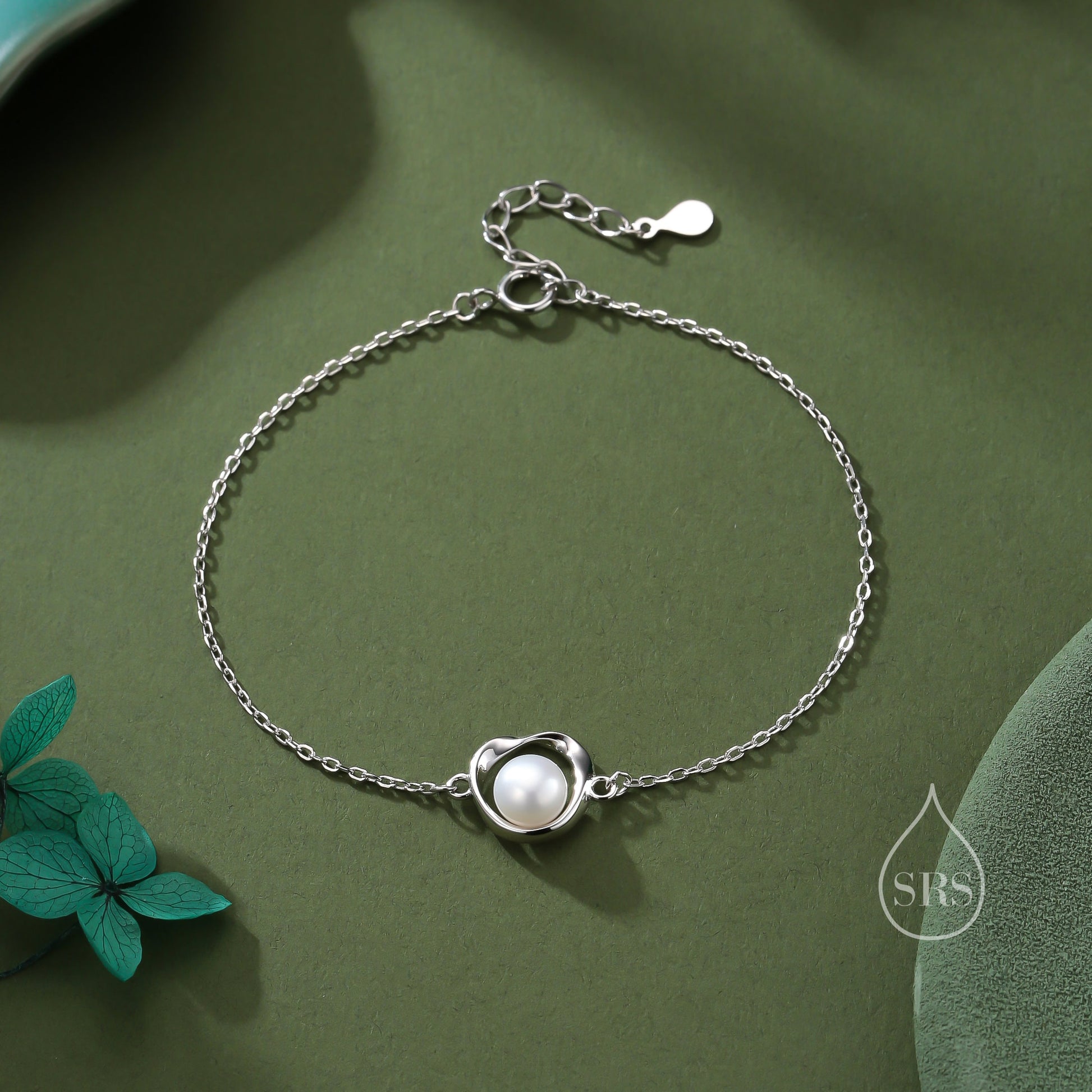 Sterling Silver Natural Pearl Mobius Circle Bracelet, Pearl and Twist Circle Bracelet, Genuine Freshwater Pearl Bracelet
