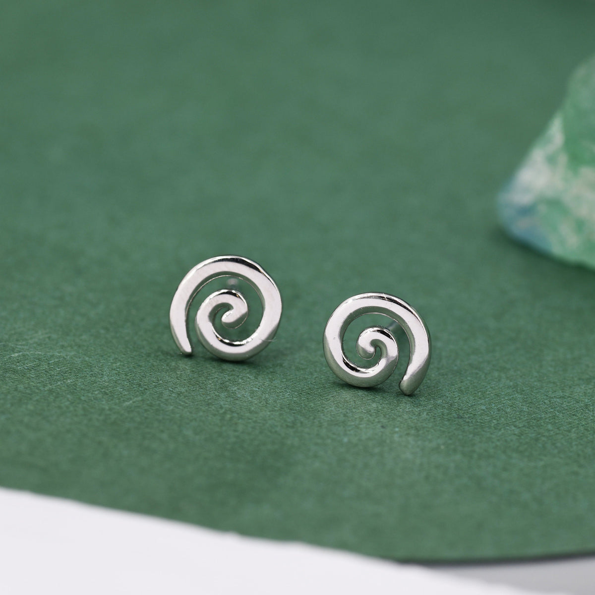 Koru Circle Spiral Stud Earrings in Sterling Silver - Infinity Swirl Earrings - New Zealand Māori Art Stud Earrings - Kiwi Circle