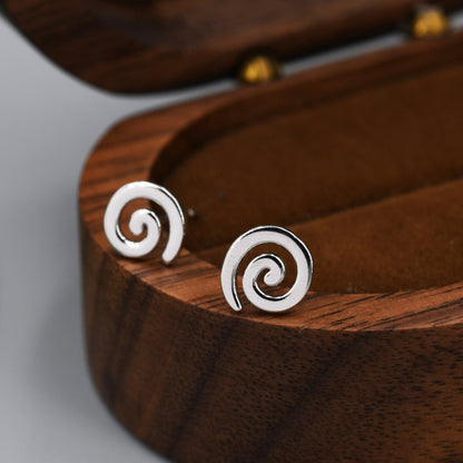 Koru Circle Spiral Stud Earrings in Sterling Silver - Infinity Swirl Earrings - New Zealand Māori Art Stud Earrings  - Kiwi Circle