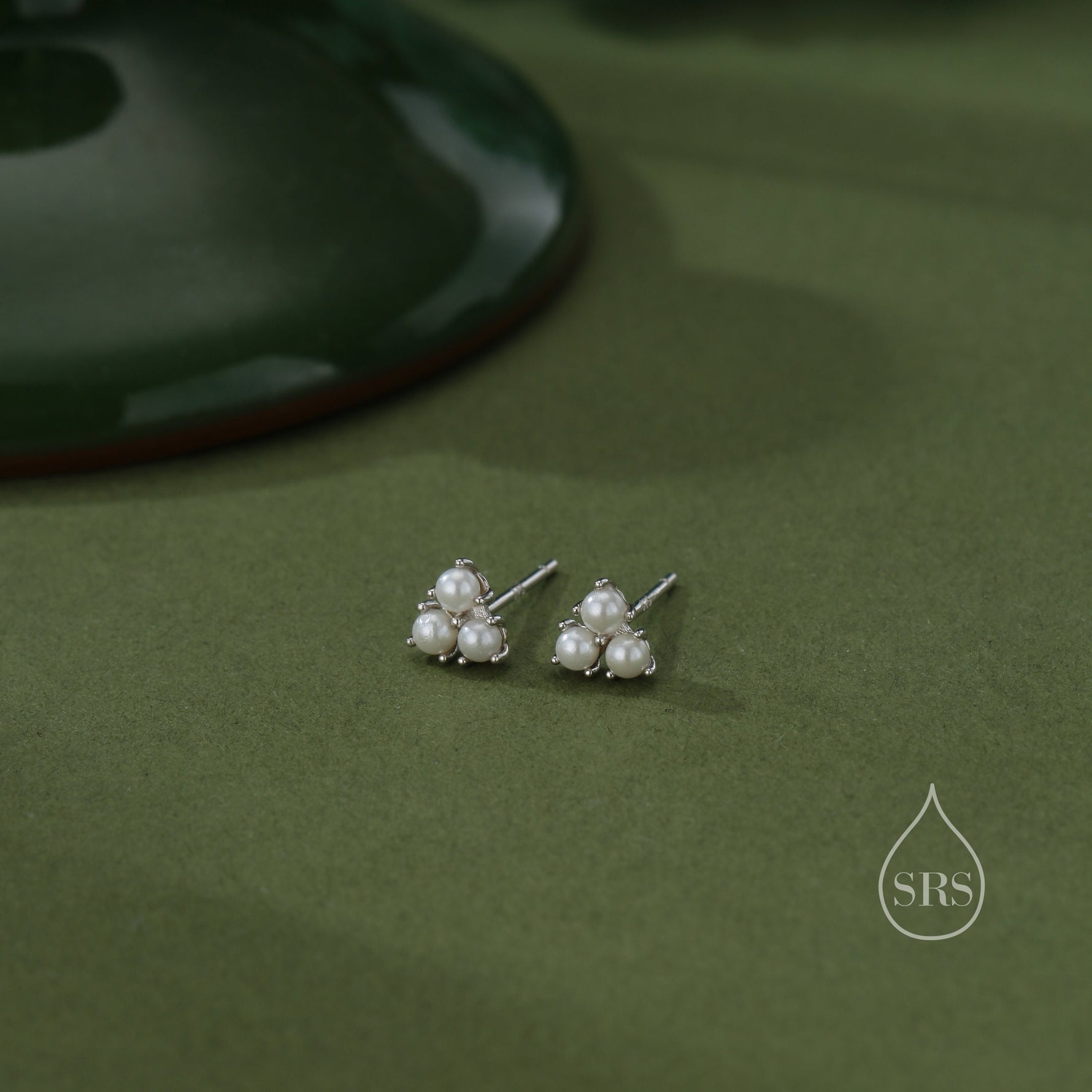 Pearl Trefoil Stud Earrings in Sterling Silver, Pearl Trio Earrings, Three Pearl Earrings, Silver Gold or Rose Gold