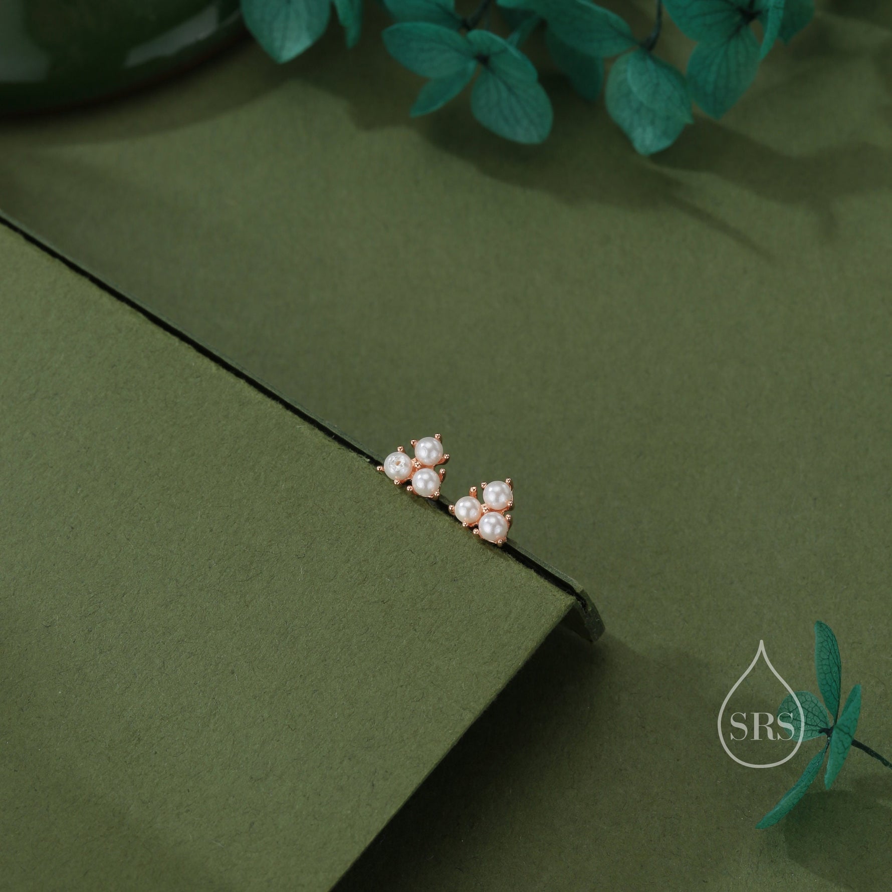 Pearl Trefoil Stud Earrings in Sterling Silver, Pearl Trio Earrings, Three Pearl Earrings, Silver Gold or Rose Gold