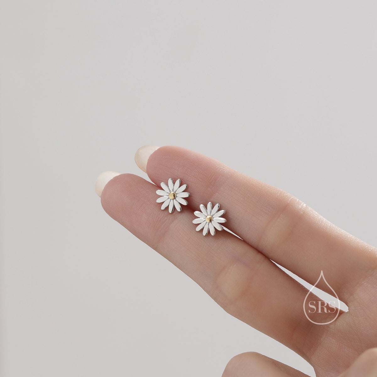 Daisy Flower Stud Earrings in Sterling Silver, Solid Silver with Part Gold Plate, Silver Daisy Earrings, Silver Daisy Blossom Earrings