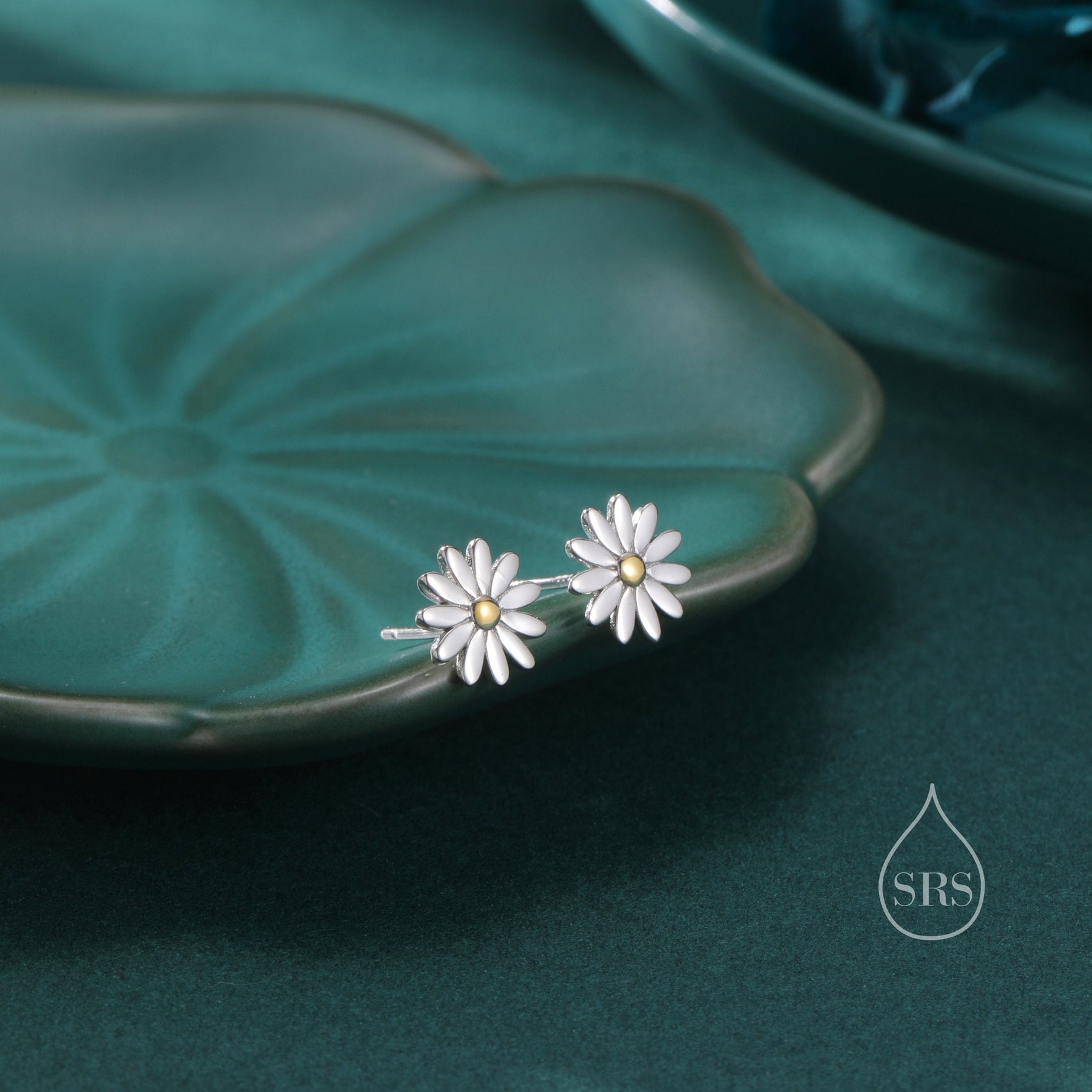 Daisy Flower Stud Earrings in Sterling Silver, Solid Silver with Part Gold Plate, Silver Daisy Earrings, Silver Daisy Blossom Earrings