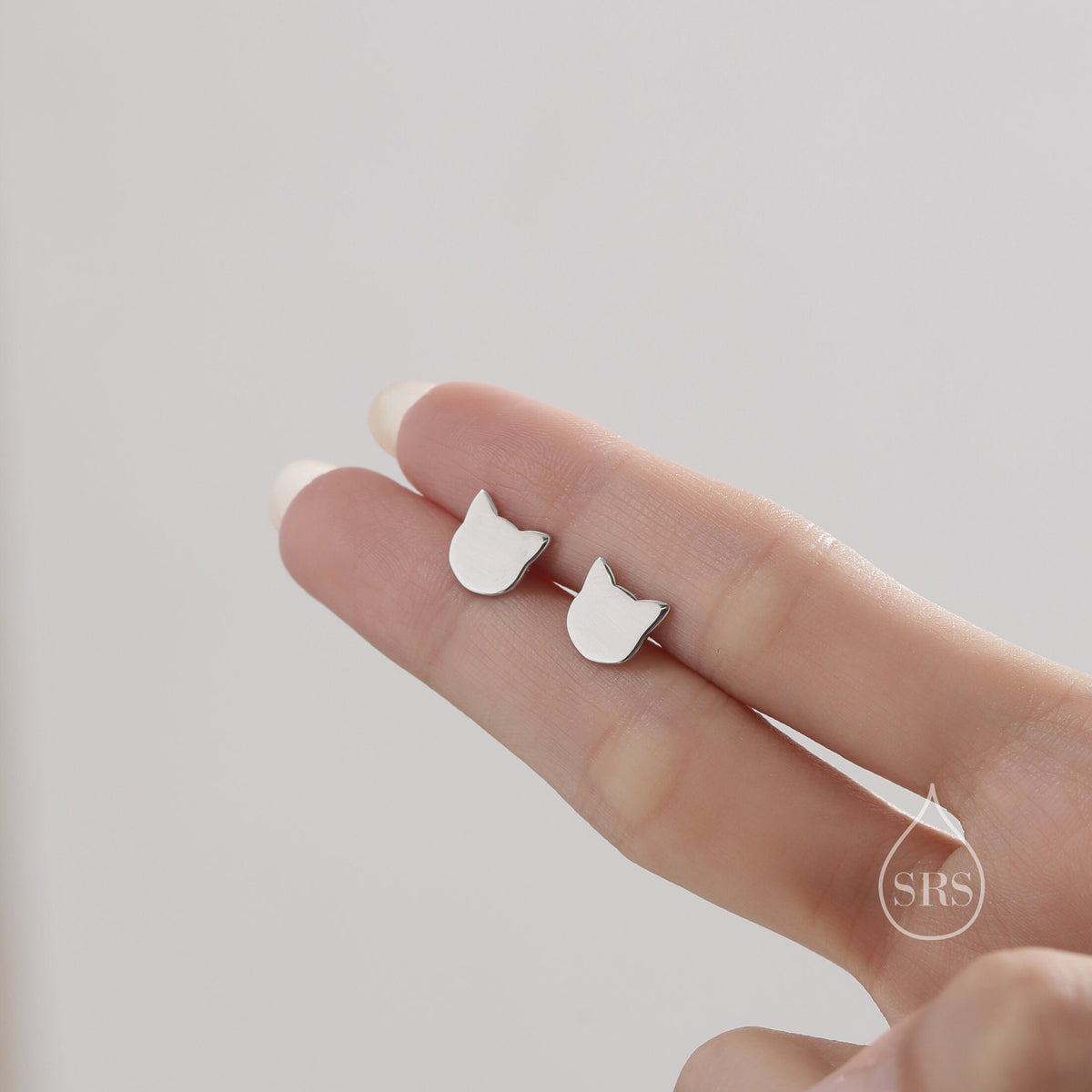 Minimalist Cat Face Stud Earrings in Sterling Silver, Silver or Gold or Rose Gold, Minimal Cat Earrings