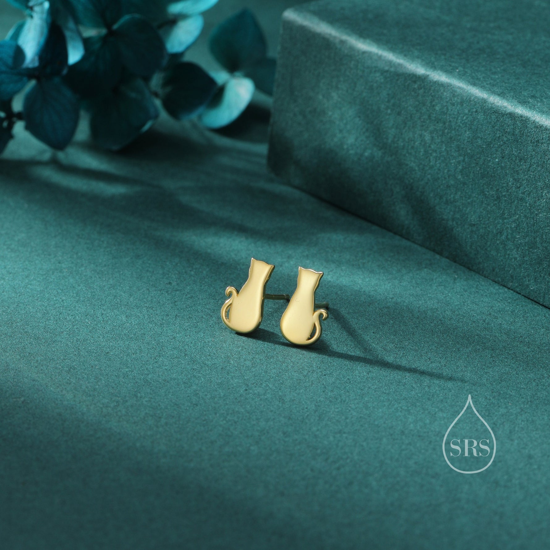Minimalist Cat Stud Earrings in Sterling Silver, Silver or Gold or Rose Gold, Minimal Cat Sillouete Earrings
