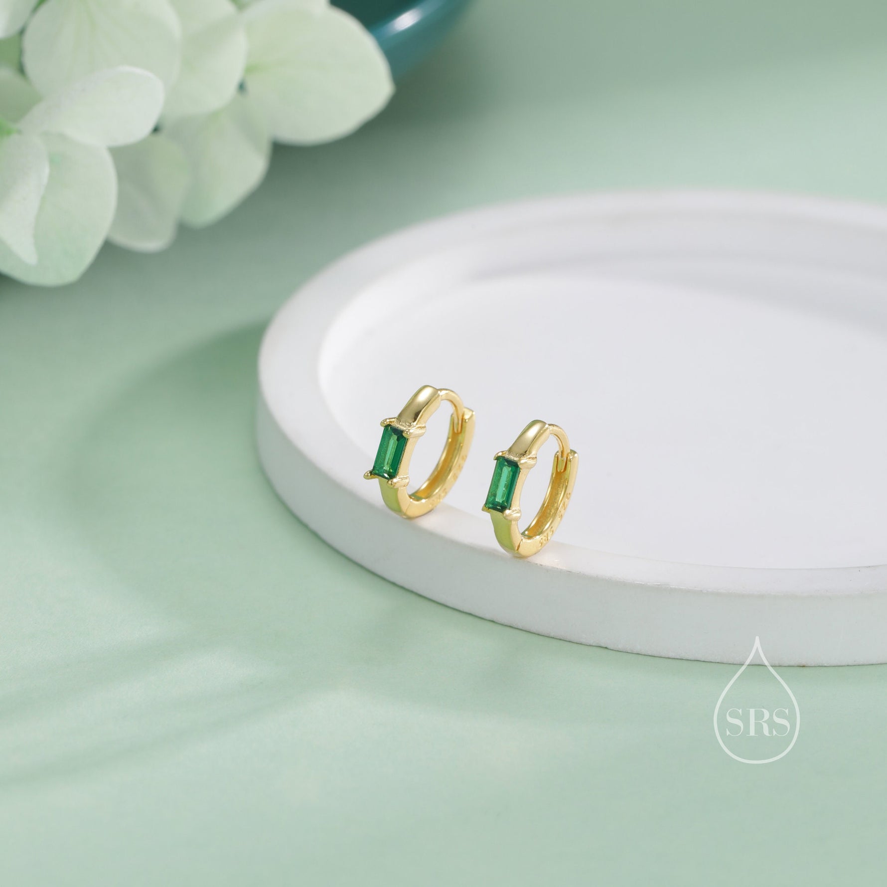 Emerald Green Single Baguette Cut CZ Huggie Hoop in Sterling Silver, Silver or Gold, Minimalist Simple Green Hoop Earrings