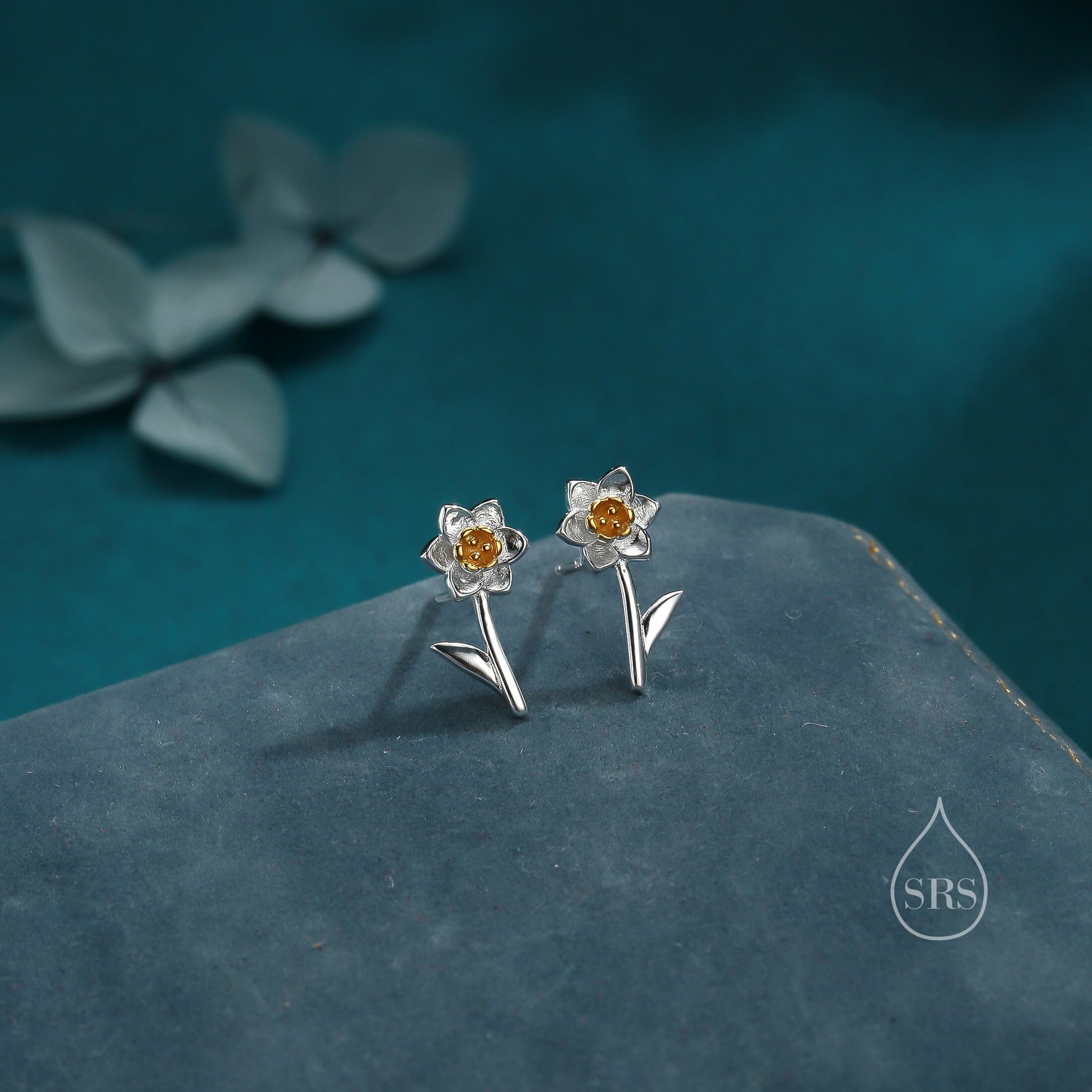 Daffodil Stud Earrings in Sterling Silver, Tiny Flower Earrings, Two Finishes, Daffodil Earrings, March Birth Flower