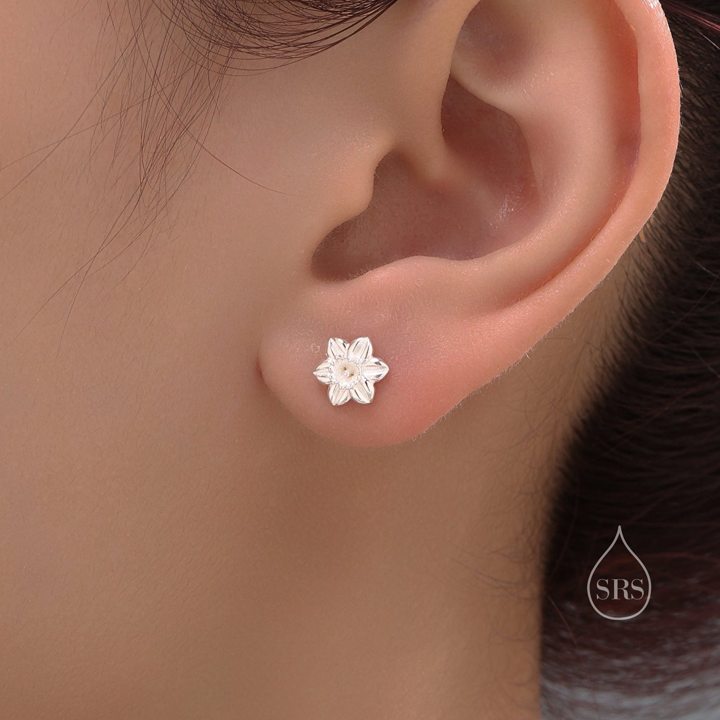 Daffodil Stud Earrings in Sterling Silver, Tiny Flower Earrings, Three Finishes, Daffodil Earrings,  March Birth Flower, Gold or Rose Gold