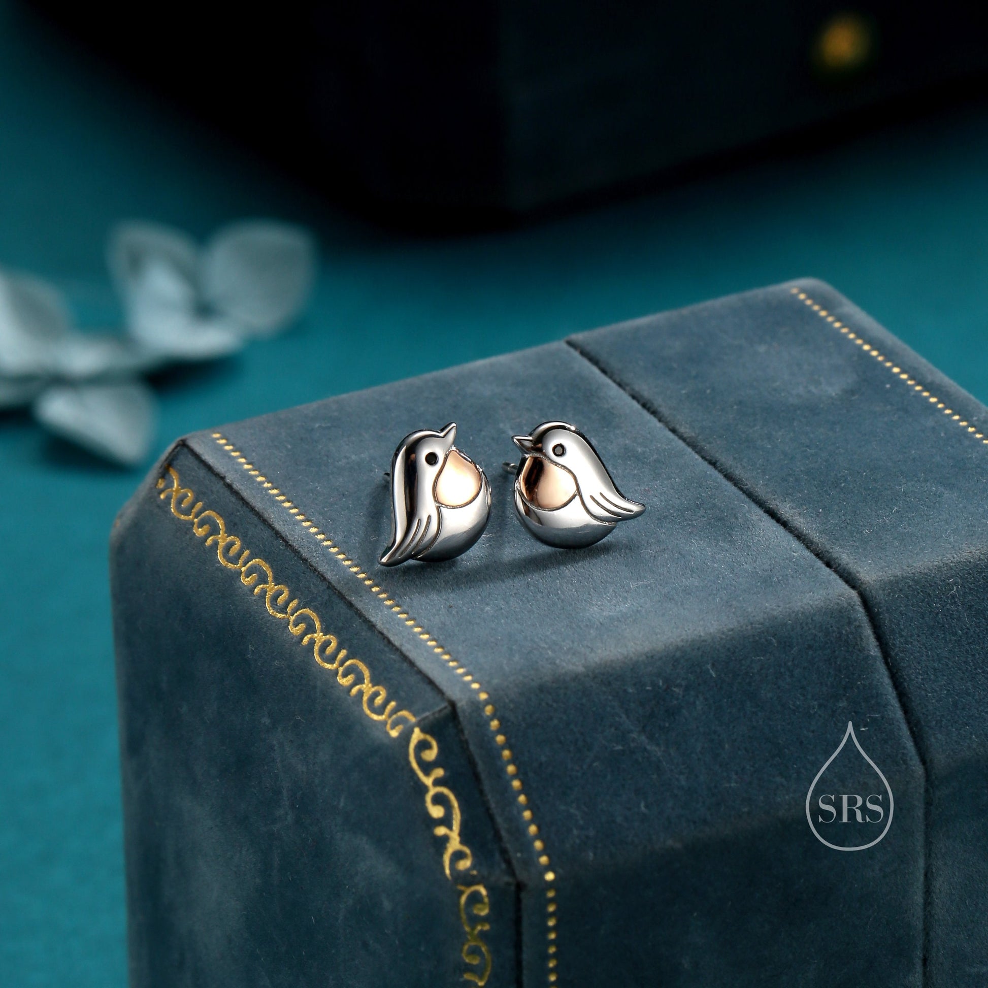 Tiny Robin Bird Stud Earrings in Sterling Silver, Two Tone Coating, British Bird Earrings, Nature Inspired Animal Earrings