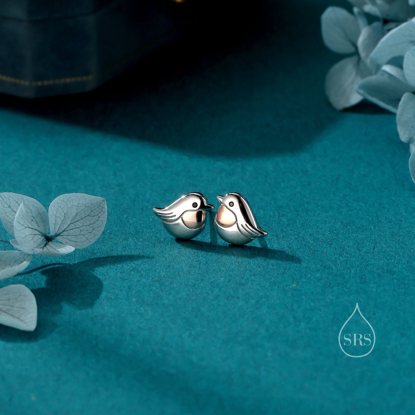 Tiny Robin Bird Stud Earrings in Sterling Silver, Two Tone Coating, British Bird Earrings, Nature Inspired Animal Earrings