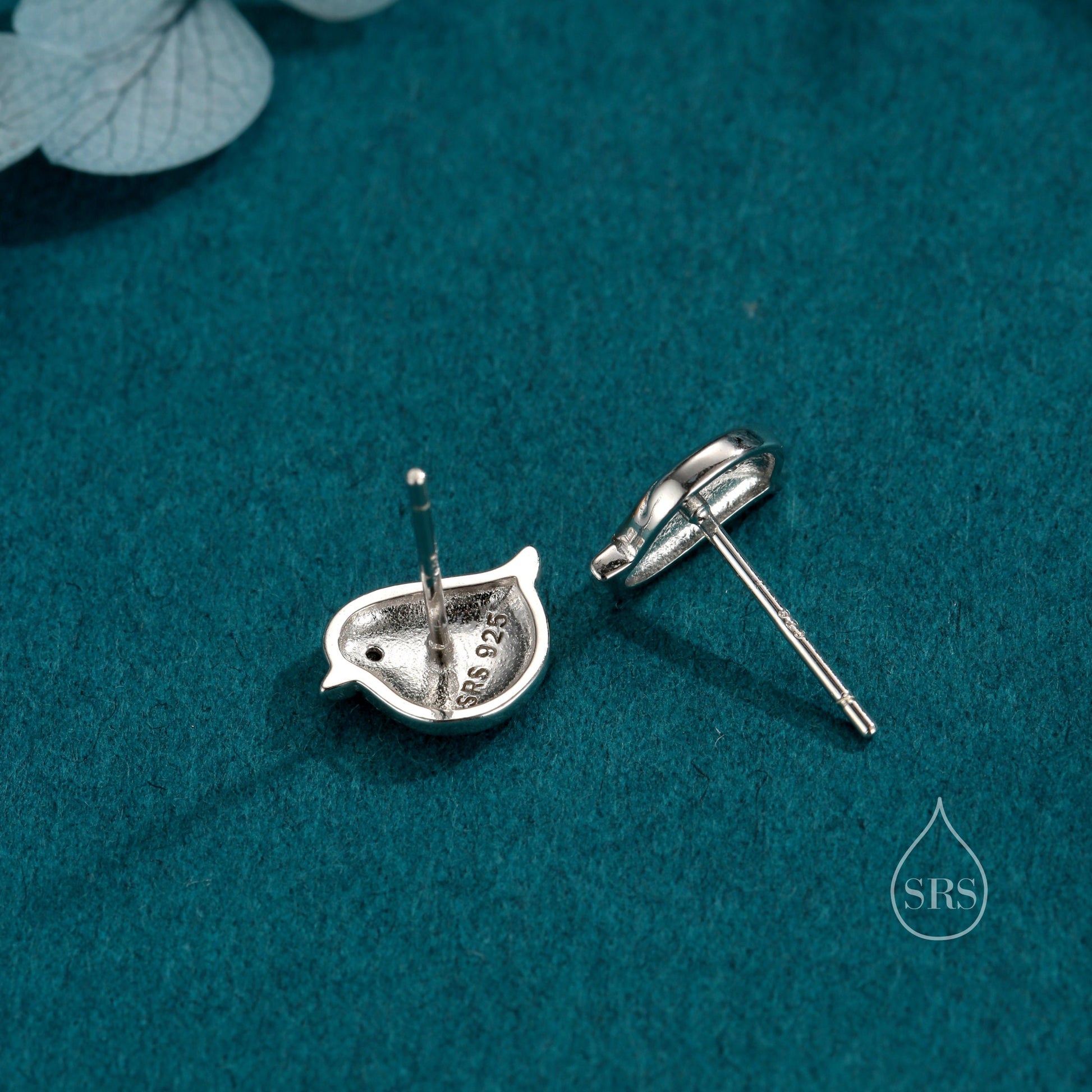 Tiny Robin Bird Stud Earrings in Sterling Silver, Two Tone Coating, British Bird Earrings, Nature Inspired Animal Earrings